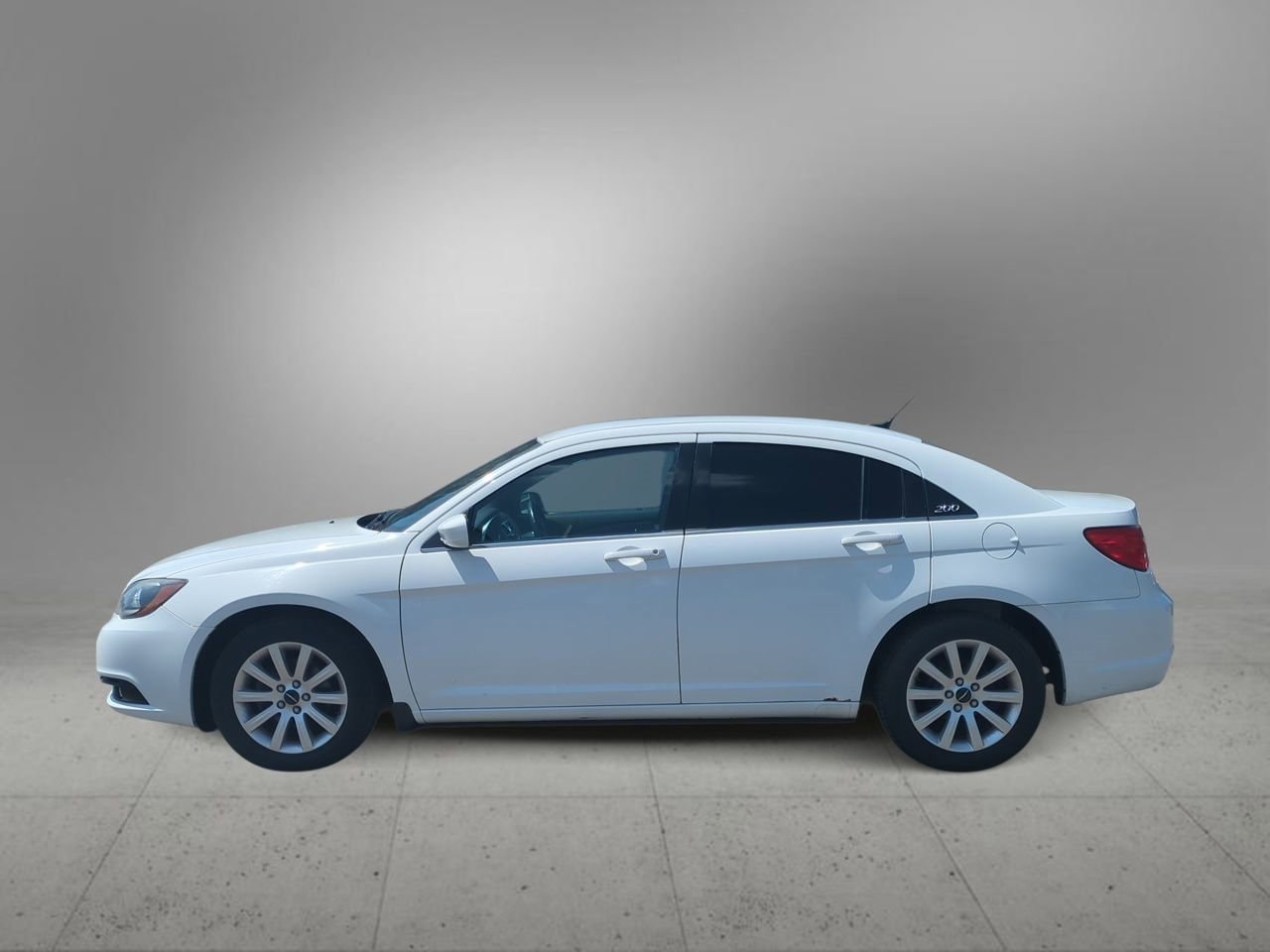 Thumbnail: 2013 Chrysler 200 - 5