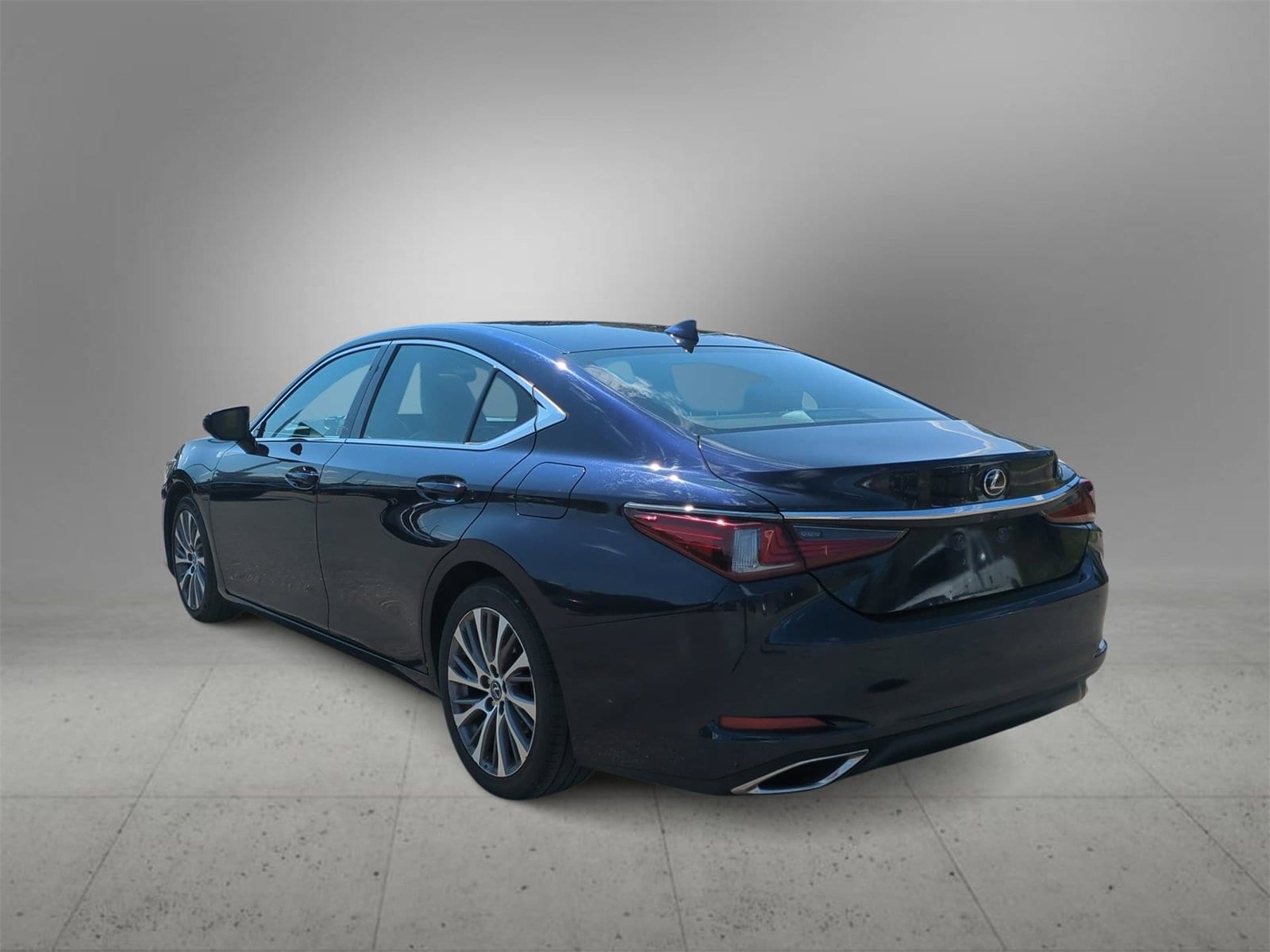 Thumbnail: 2019 Lexus ES - 6