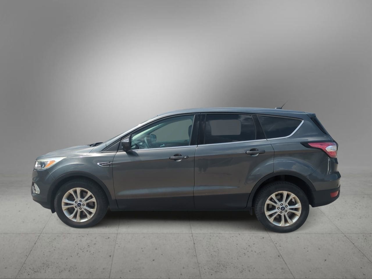 Thumbnail: 2017 Ford Escape - 5