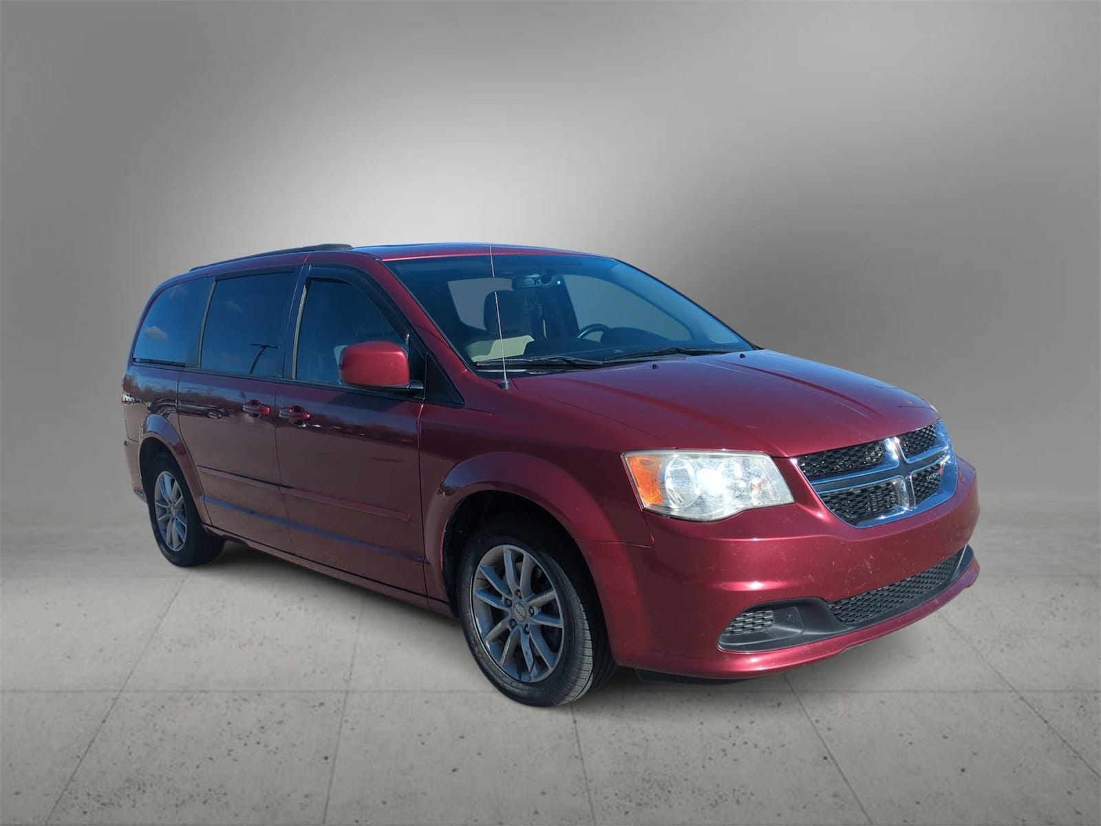 Thumbnail: 2014 Dodge Grand Caravan - 2