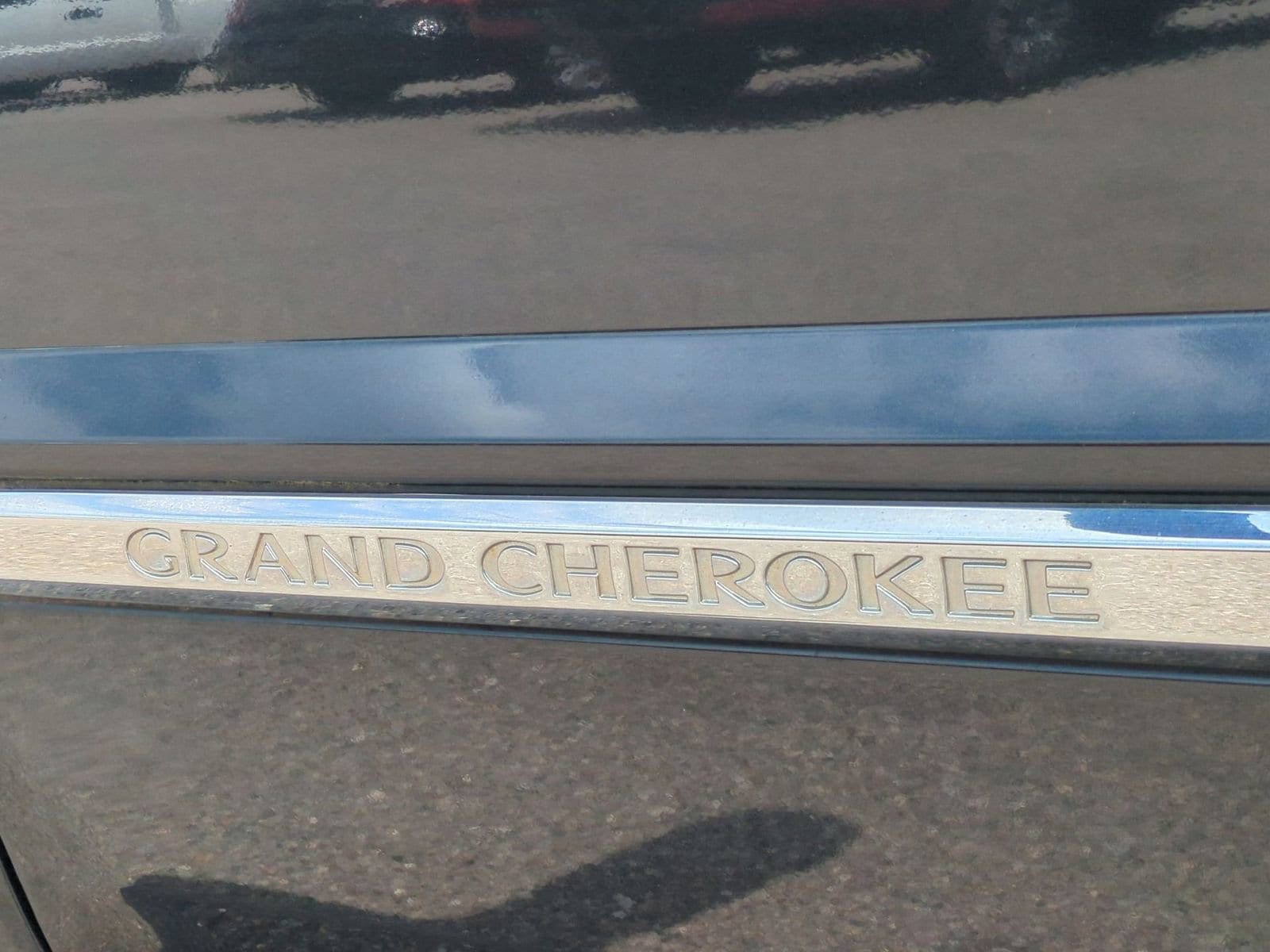 Thumbnail: 2010 Jeep Grand Cherokee - 13