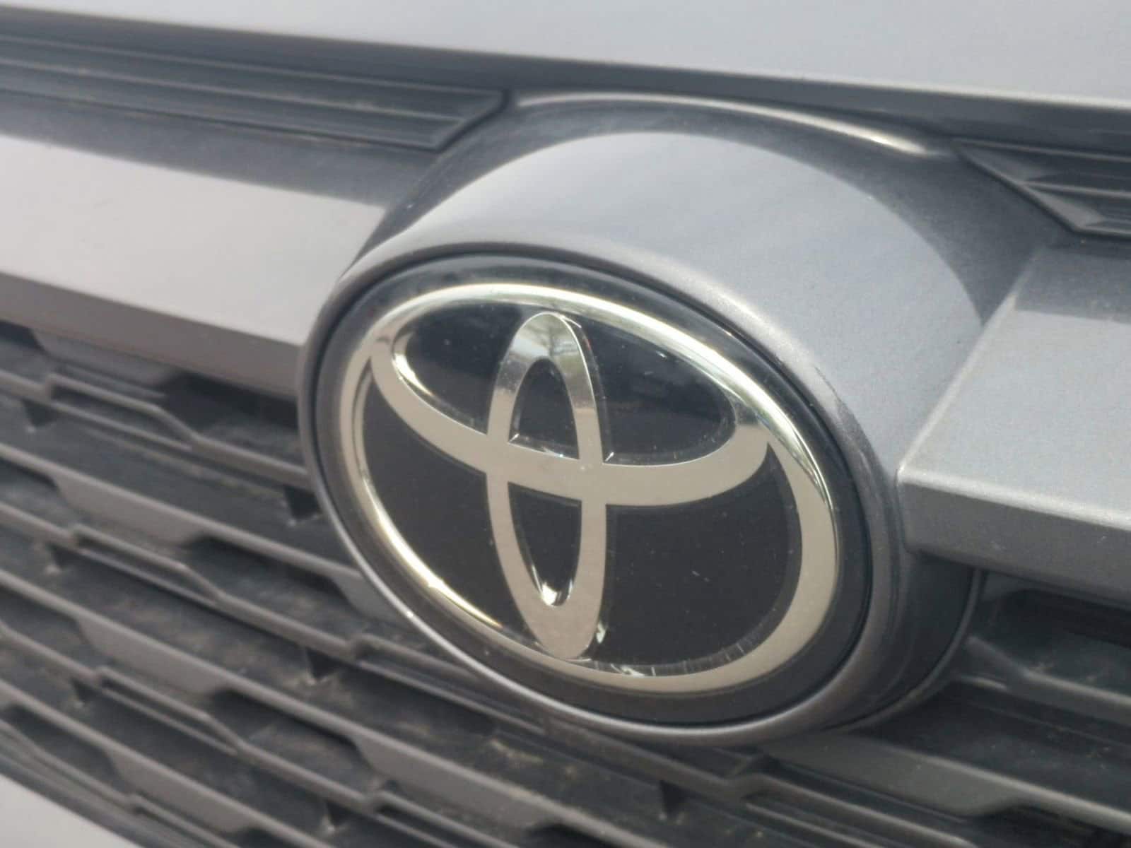Thumbnail: 2023 Toyota RAV4 - 12