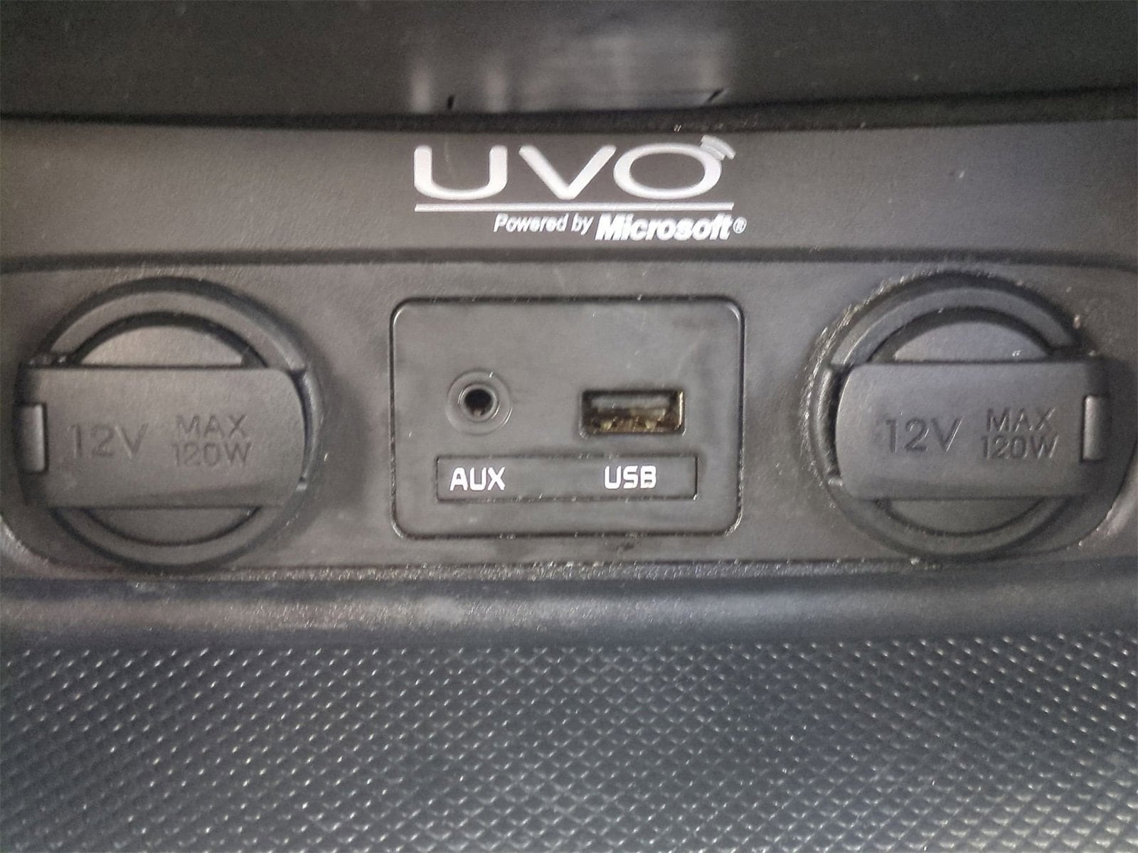 Thumbnail: 2014 Kia Sorento - 28