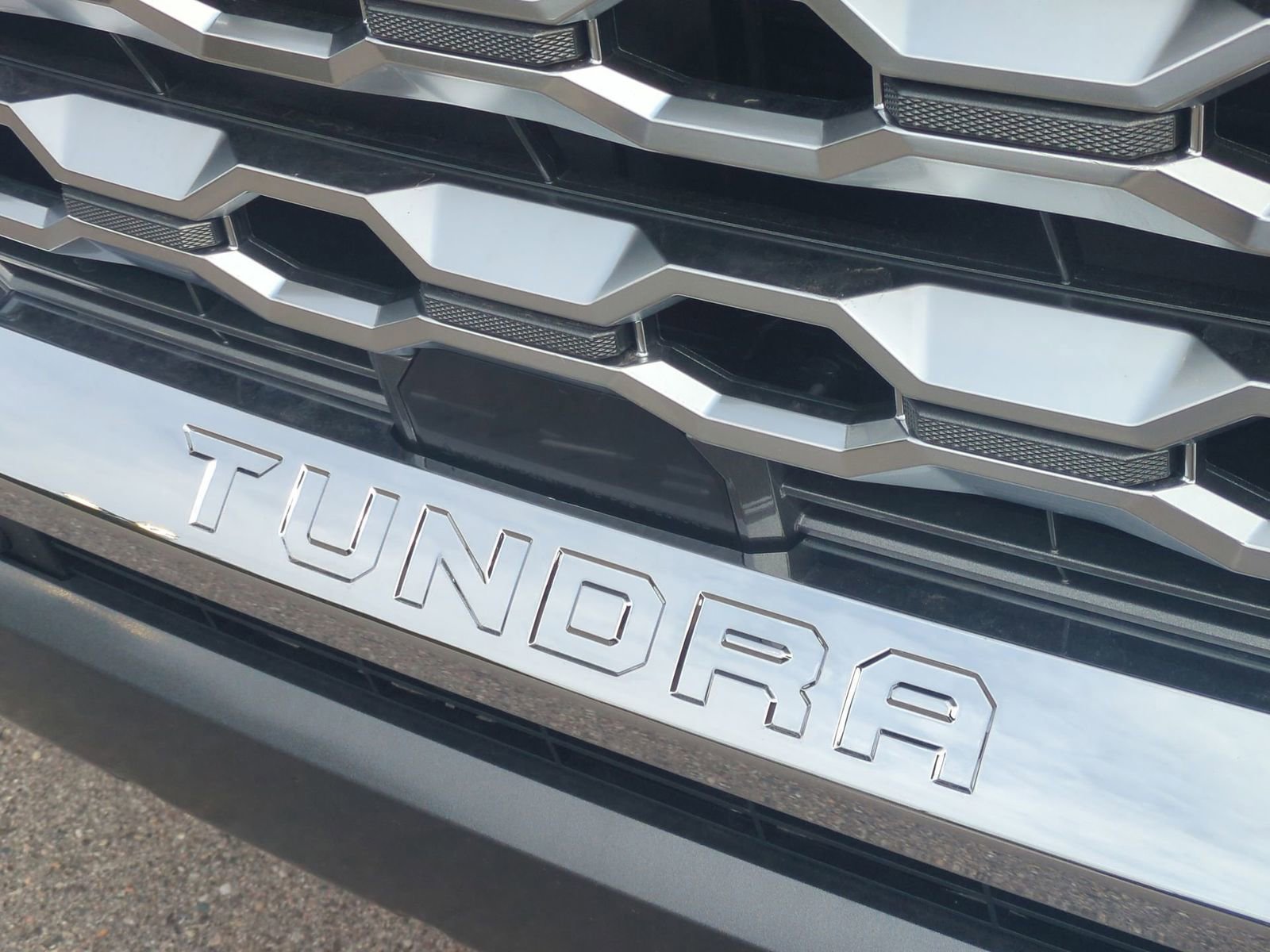 Thumbnail: 2026 Toyota Tundra - 13