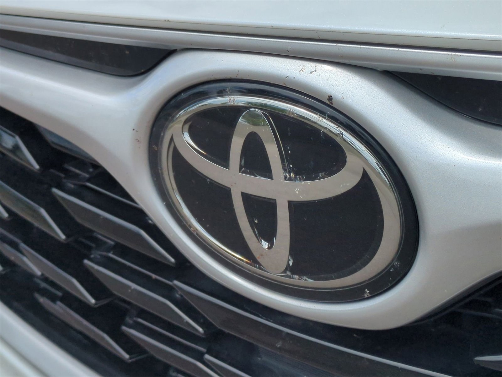 Thumbnail: 2022 Toyota Highlander - 12