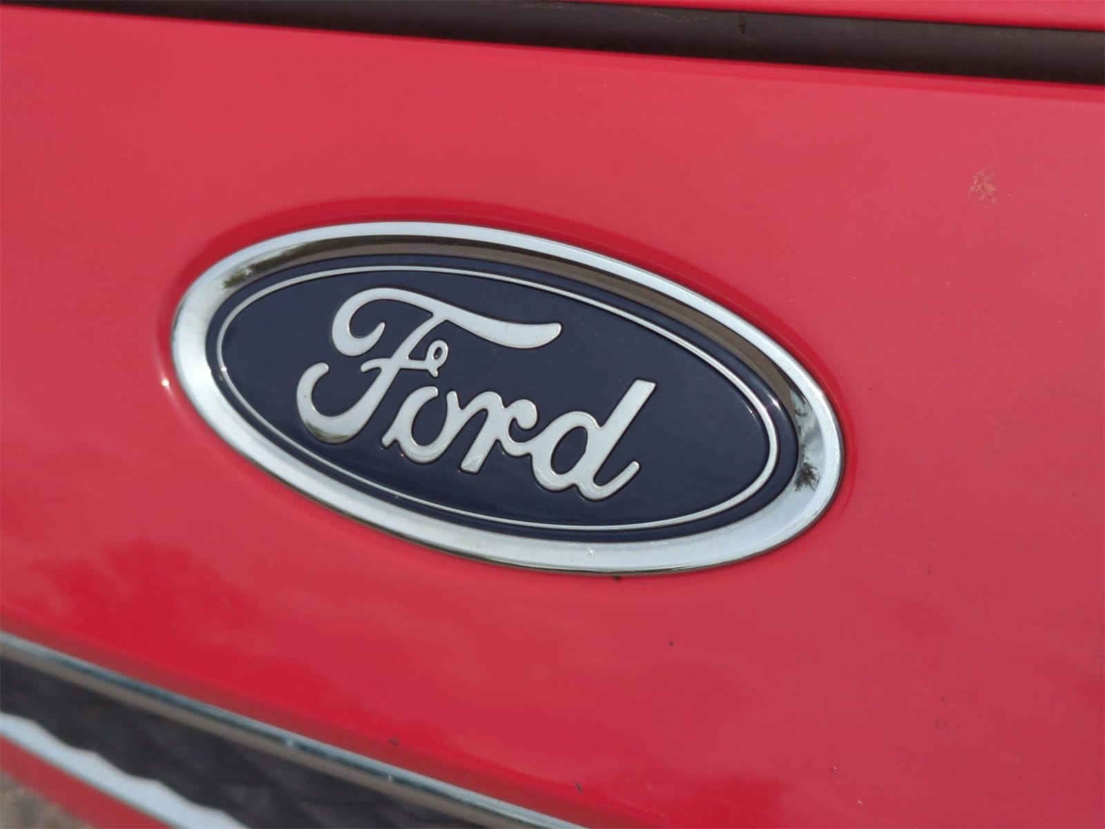 Thumbnail: 2016 Ford Focus - 12