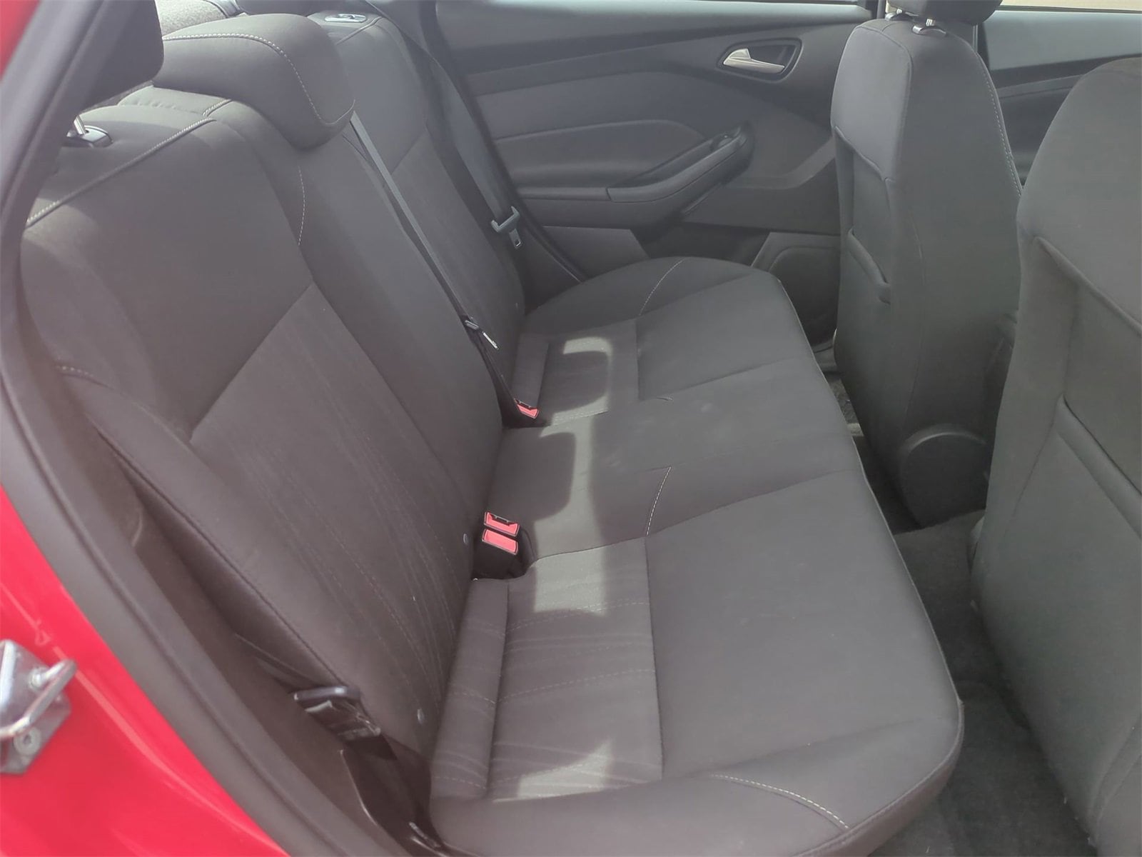 Thumbnail: 2016 Ford Focus - 20