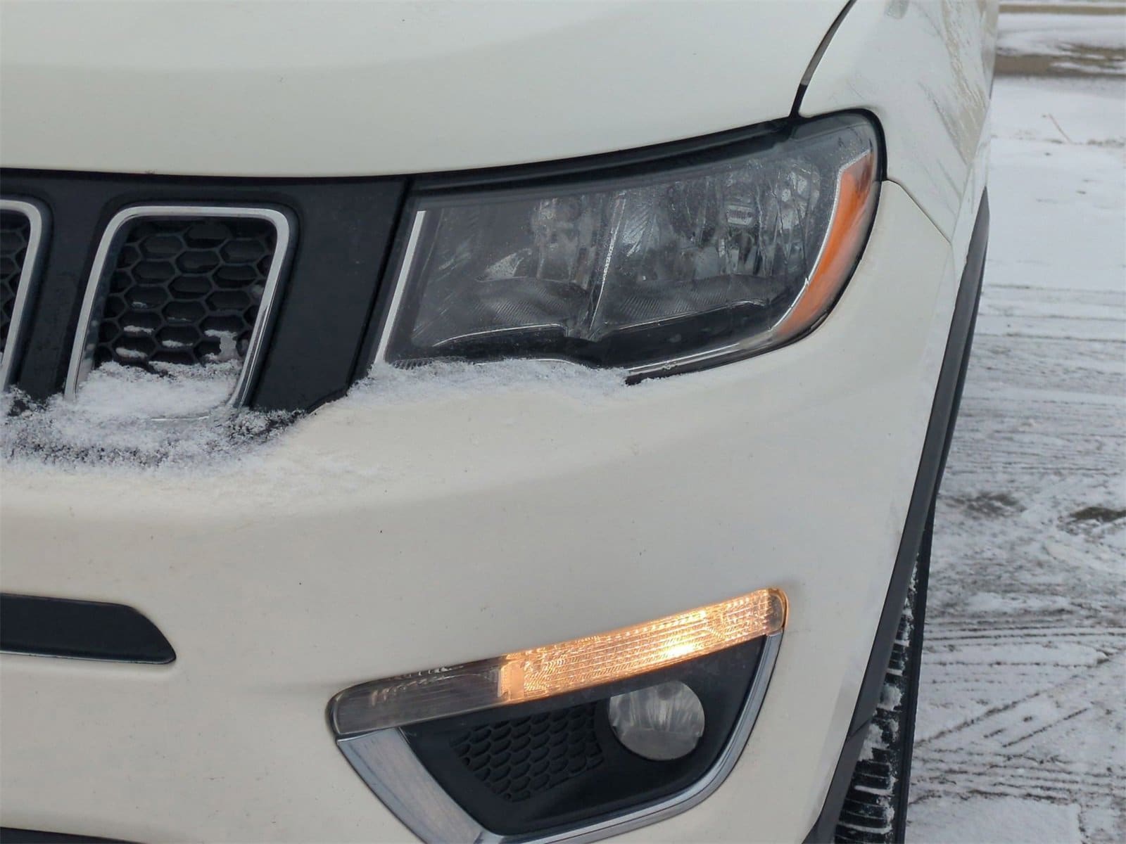 Thumbnail: 2020 Jeep Compass - 11