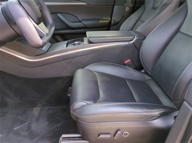 Thumbnail: 2022 Tesla Model X - 15