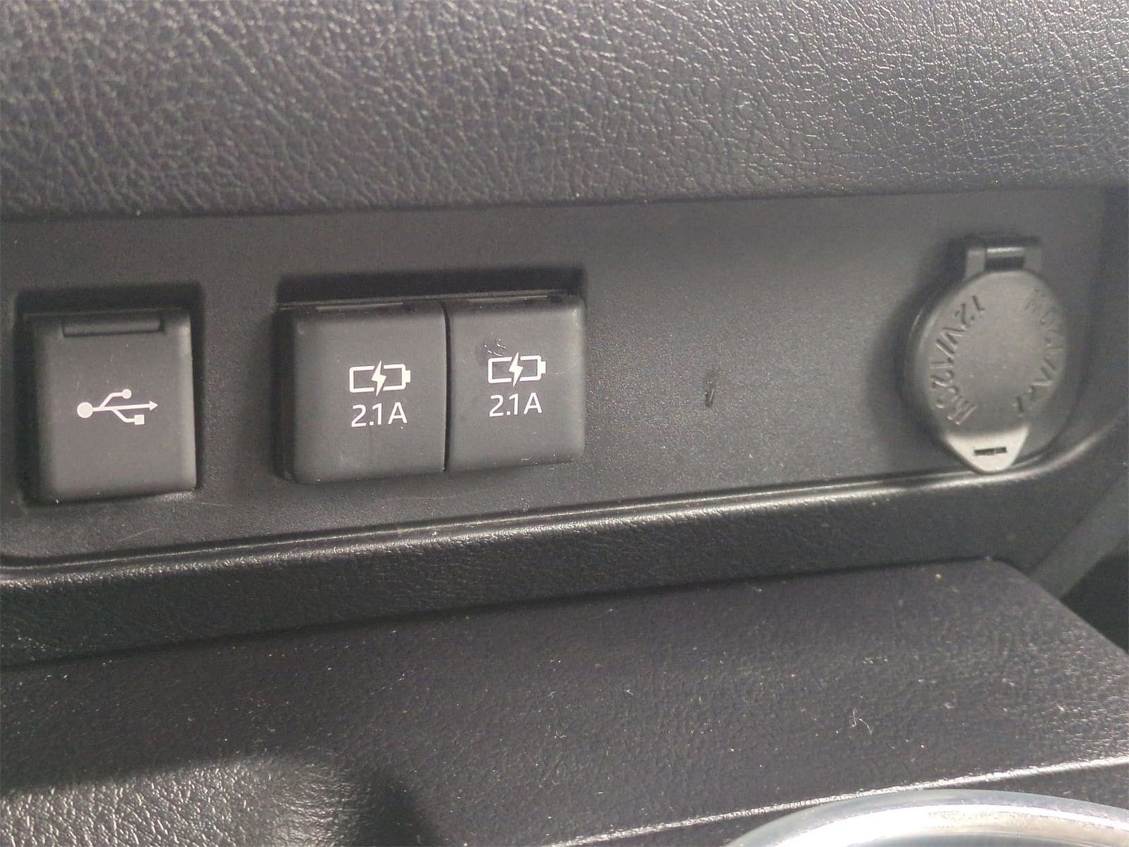 Thumbnail: 2021 Toyota Sequoia - 33