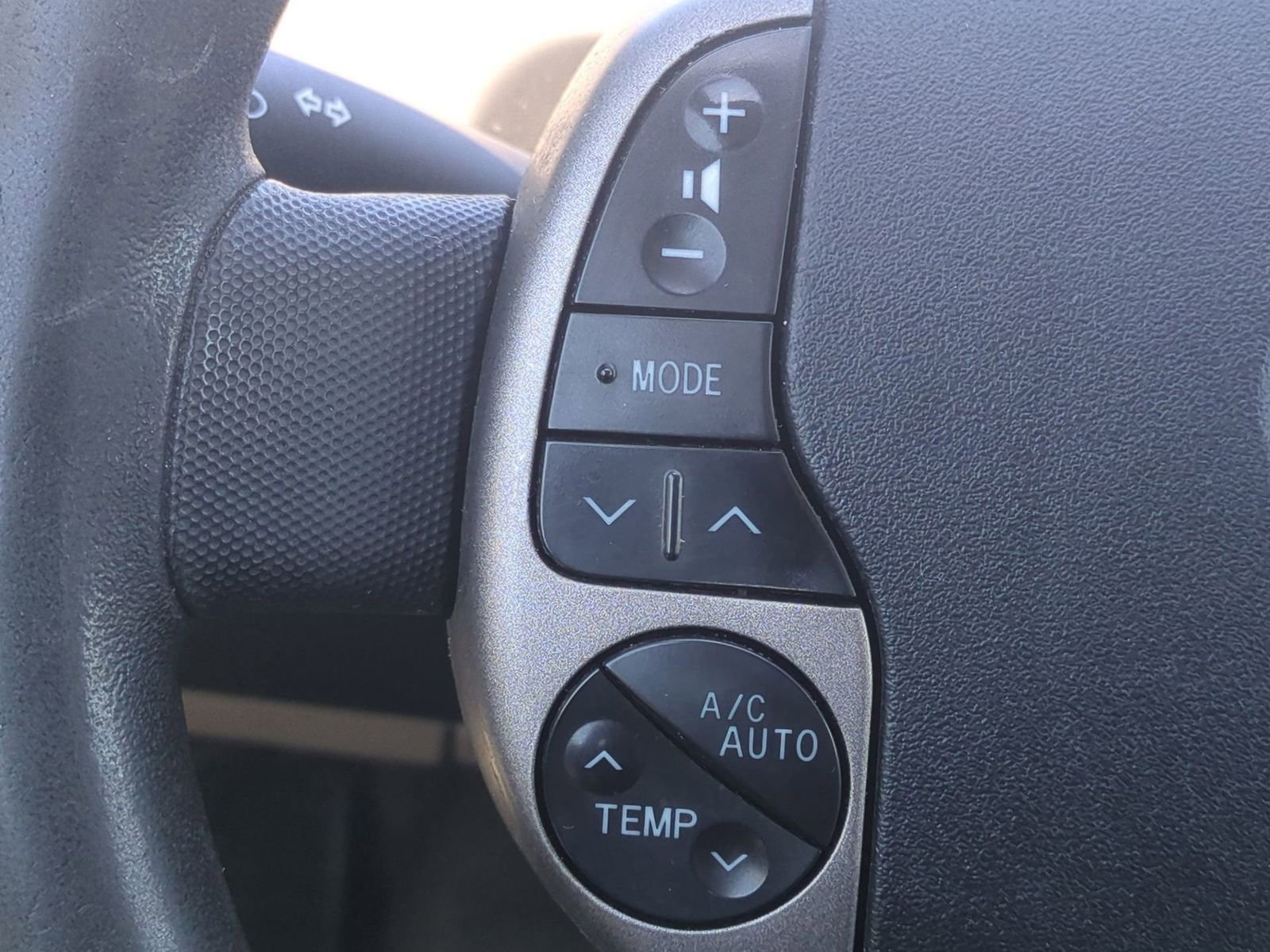 Thumbnail: 2005 Toyota Prius - 23