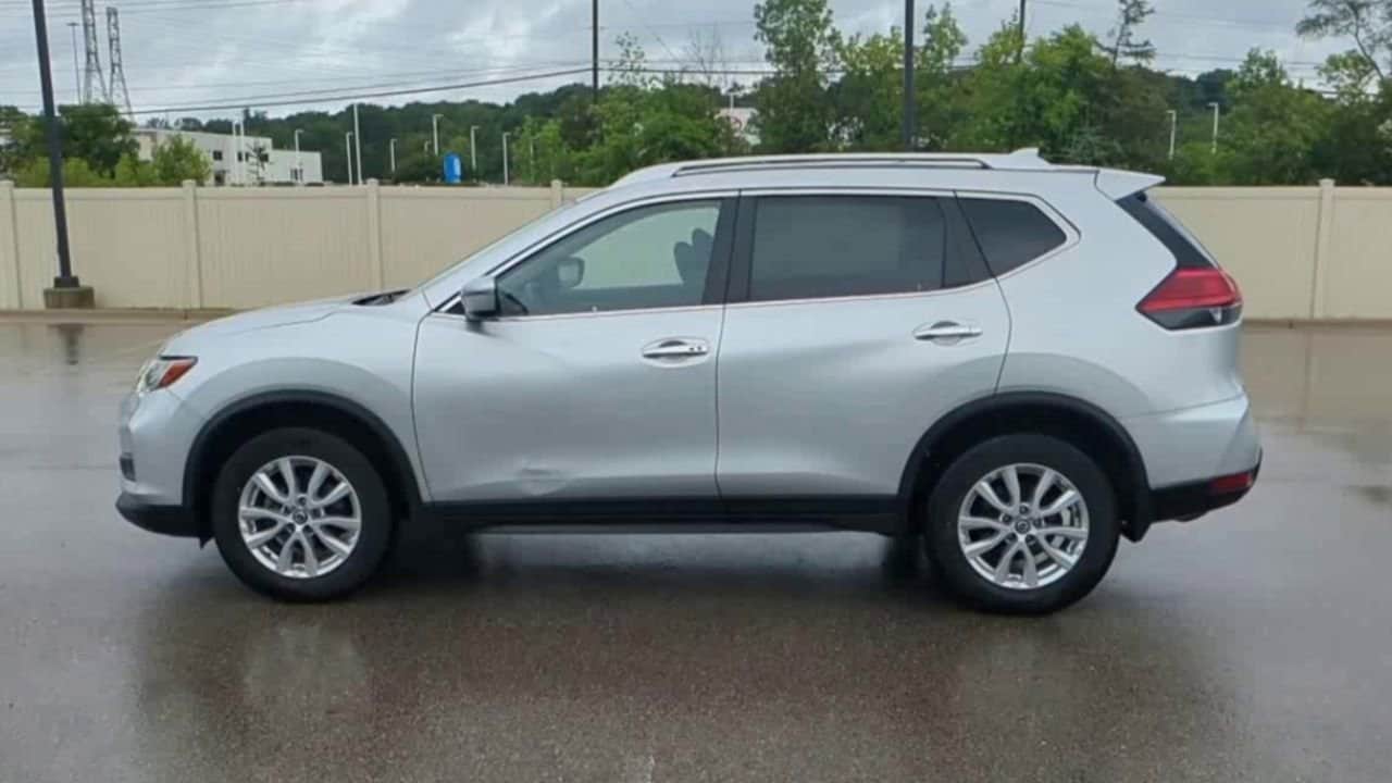 Thumbnail: 2017 Nissan Rogue - 5