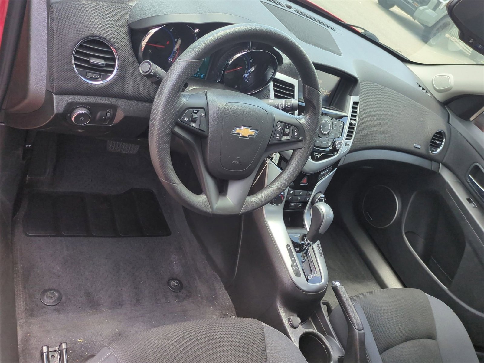 Thumbnail: 2016 Chevrolet Cruze - 10