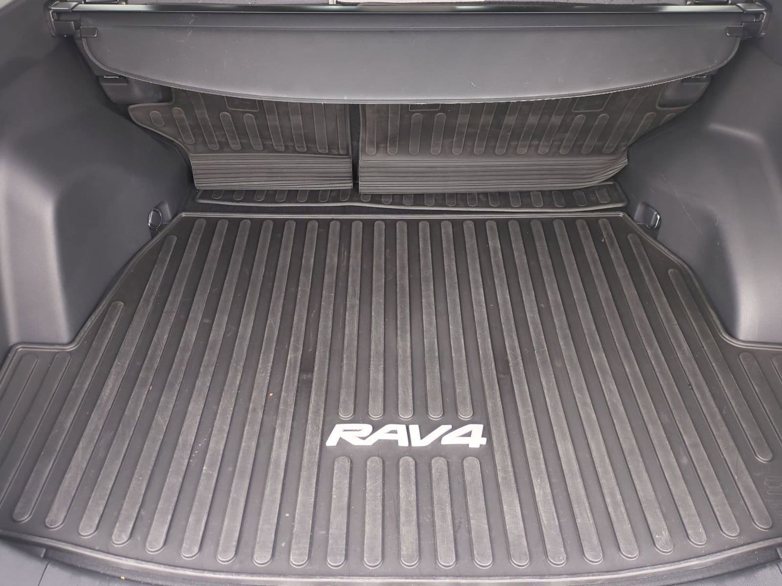 Thumbnail: 2024 Toyota RAV4 - 32