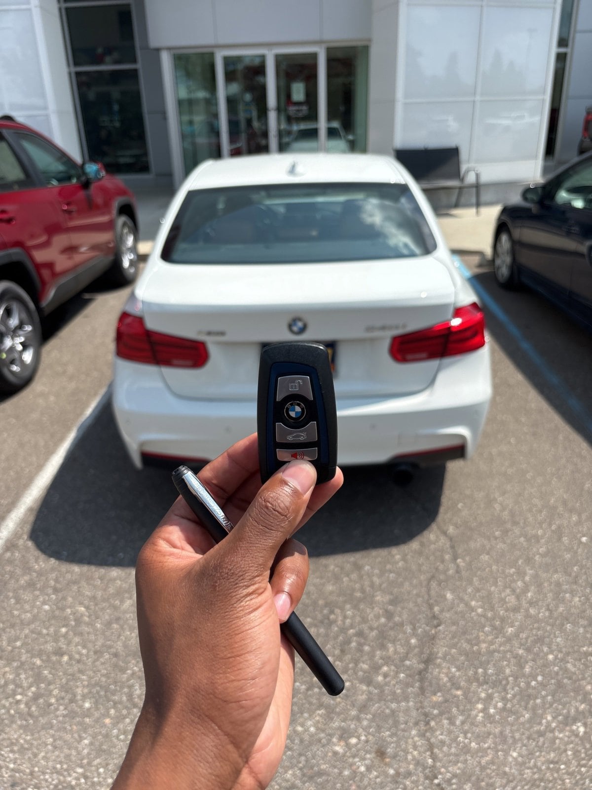 Thumbnail: 2016 BMW 3 Series - 4