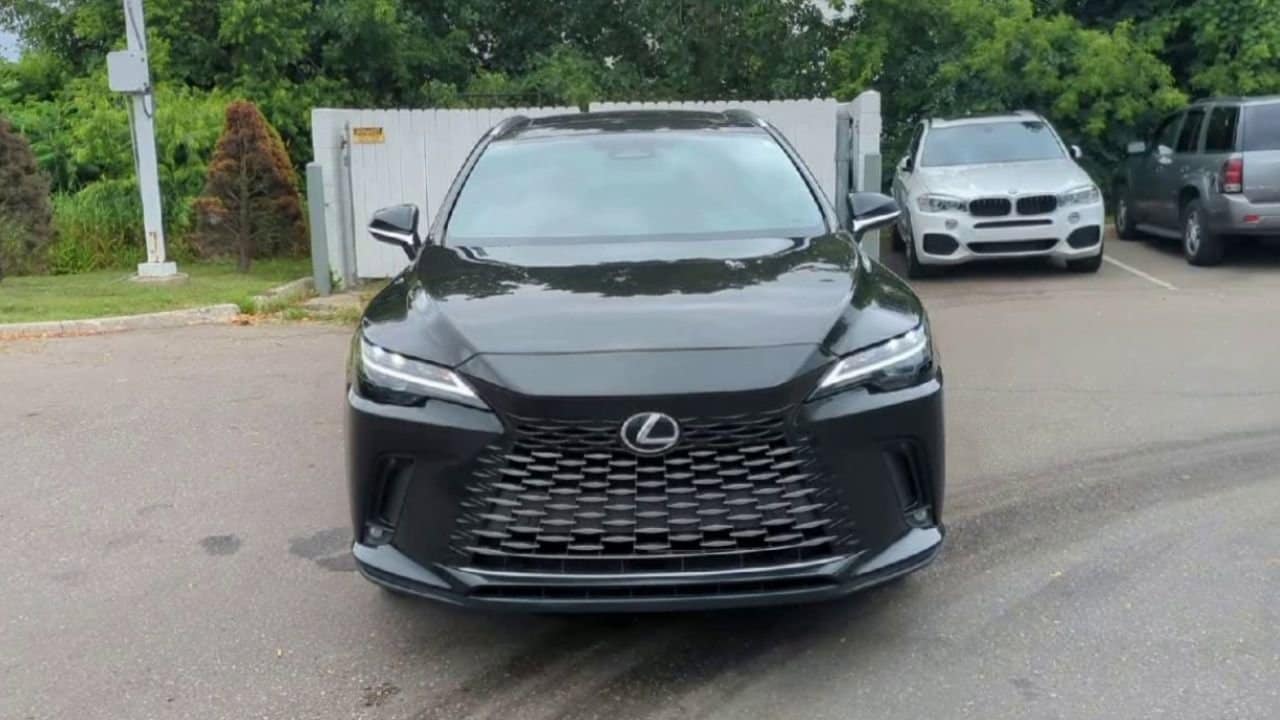 Thumbnail: 2023 Lexus RX - 3