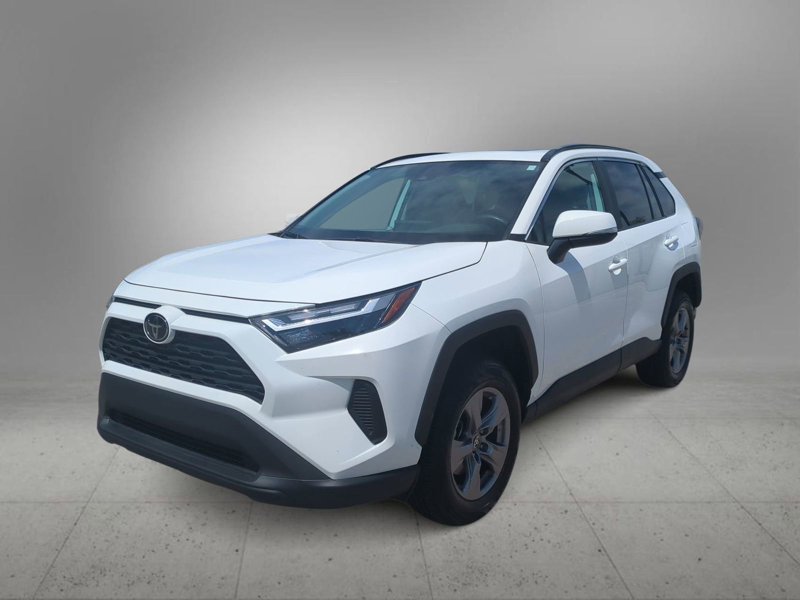 Thumbnail: 2022 Toyota RAV4 - 4