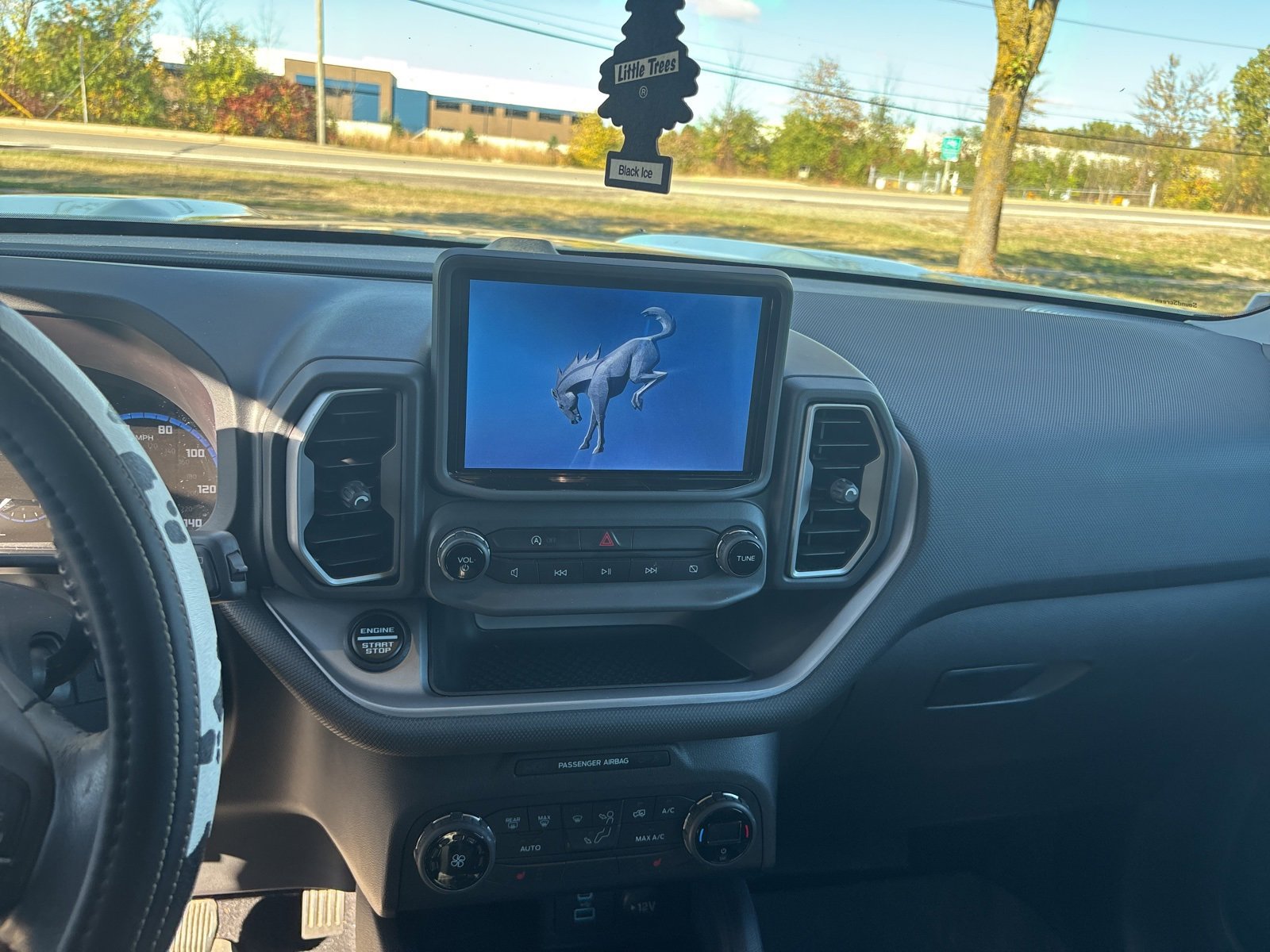 Thumbnail: 2021 Ford Bronco Sport - 14