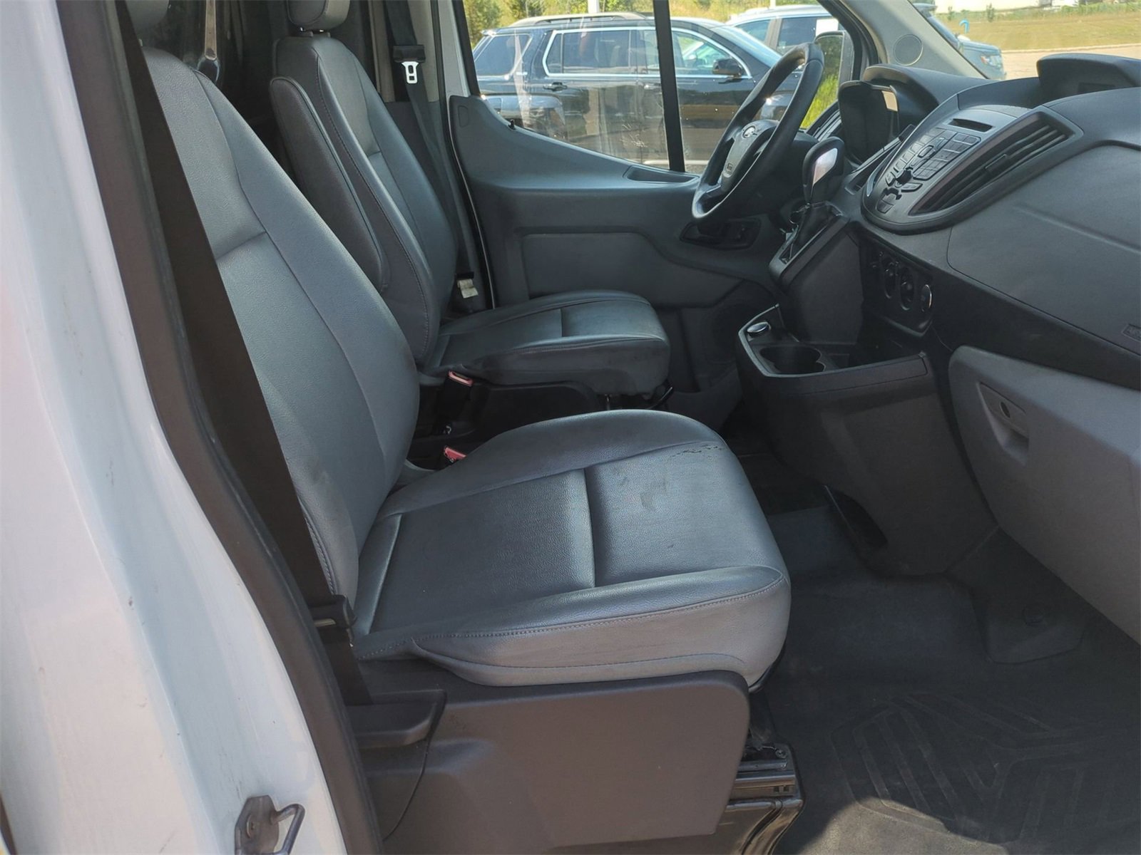 Thumbnail: 2018 Ford Transit Series - 16