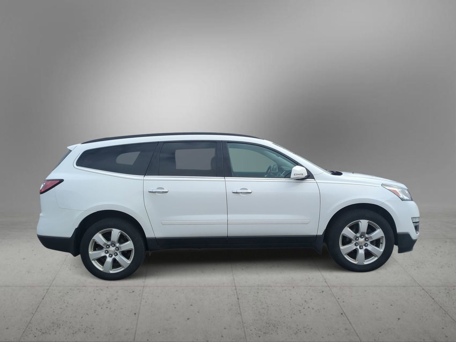 Thumbnail: 2017 Chevrolet Traverse - 9