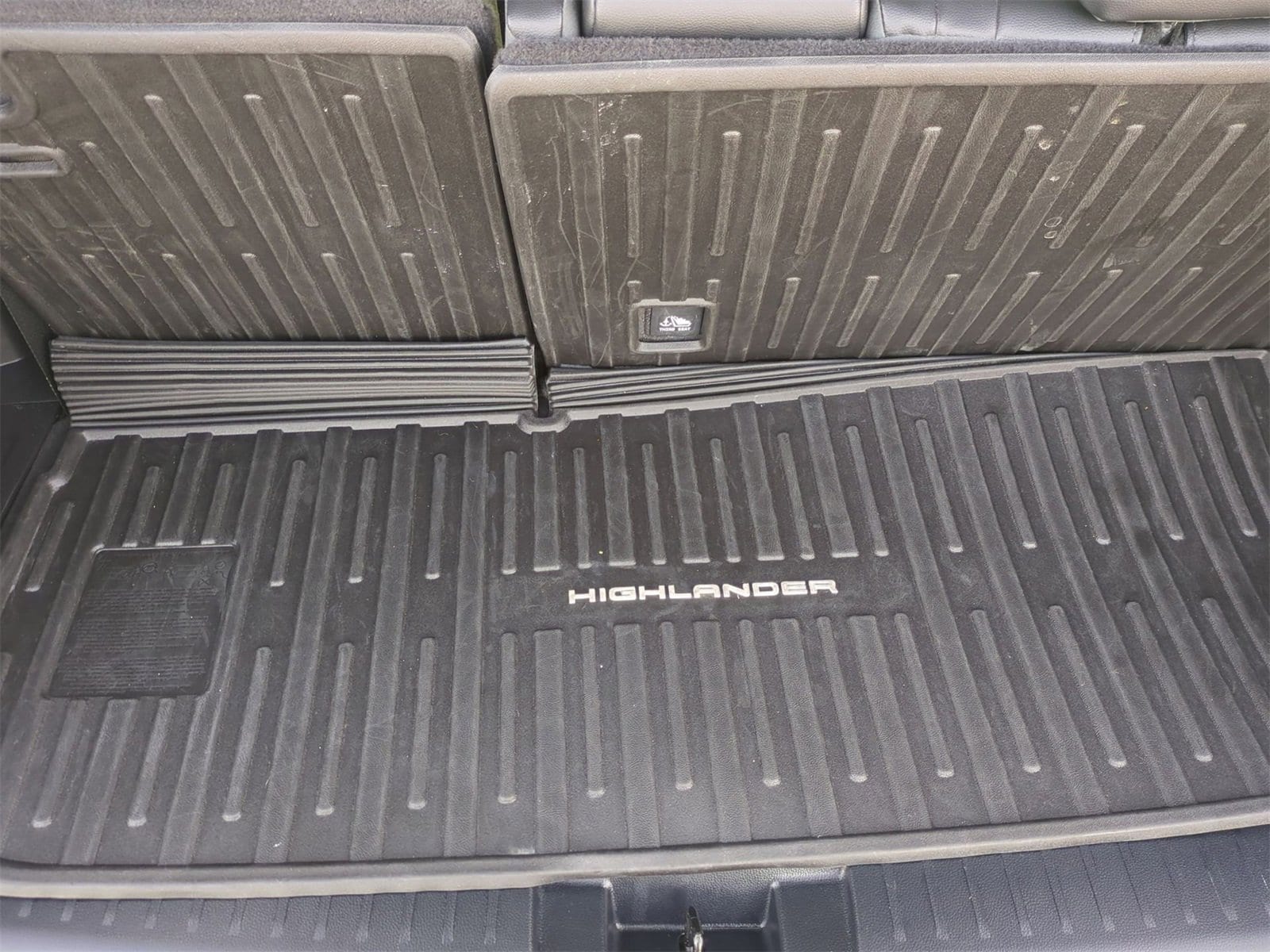 Thumbnail: 2023 Toyota Highlander - 35