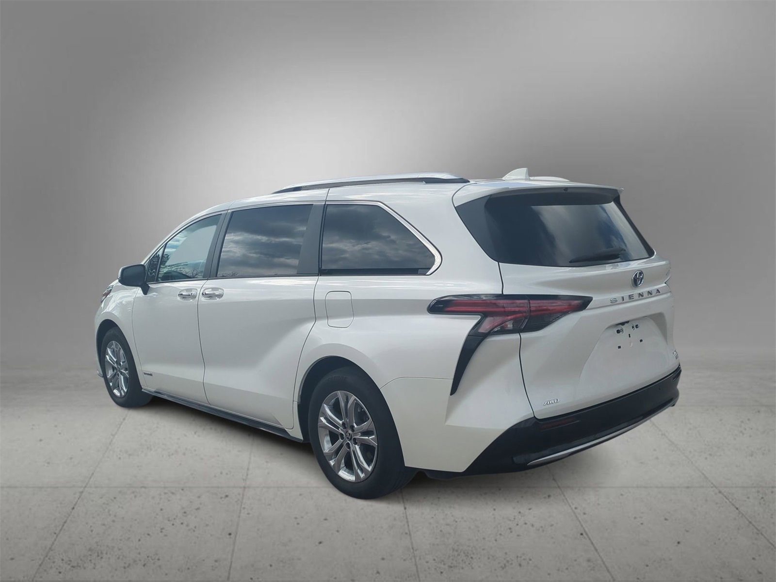 Thumbnail: 2021 Toyota Sienna - 6