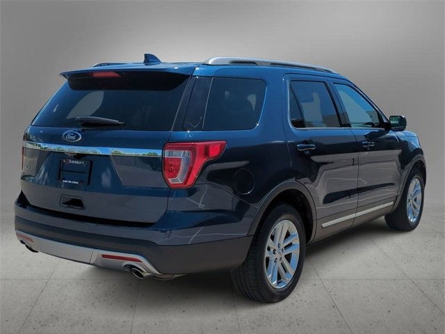 Thumbnail: 2017 Ford Explorer - 8
