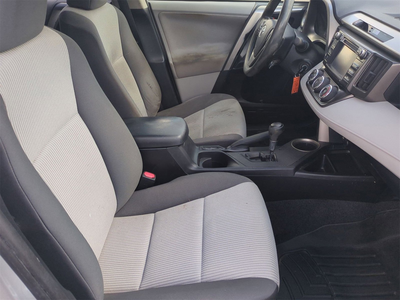 Thumbnail: 2013 Toyota RAV4 - 21