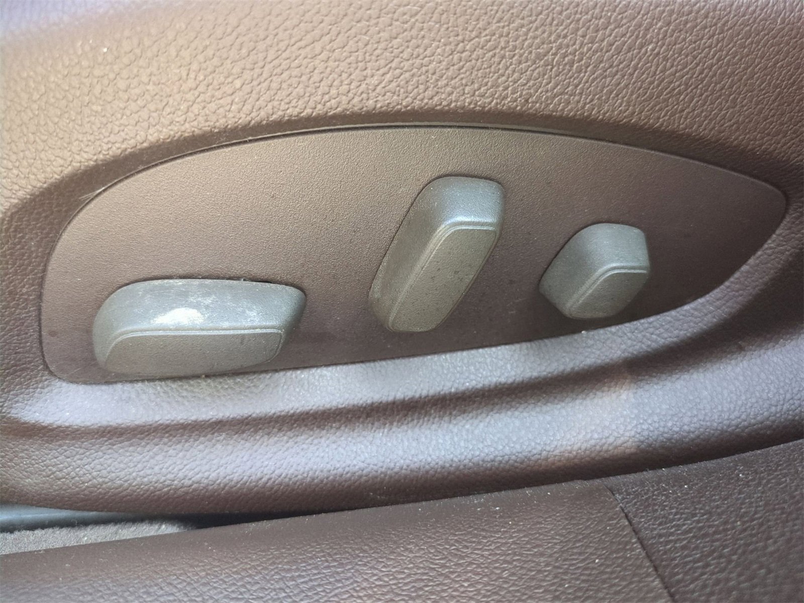 Thumbnail: 2015 Chevrolet Impala - 17