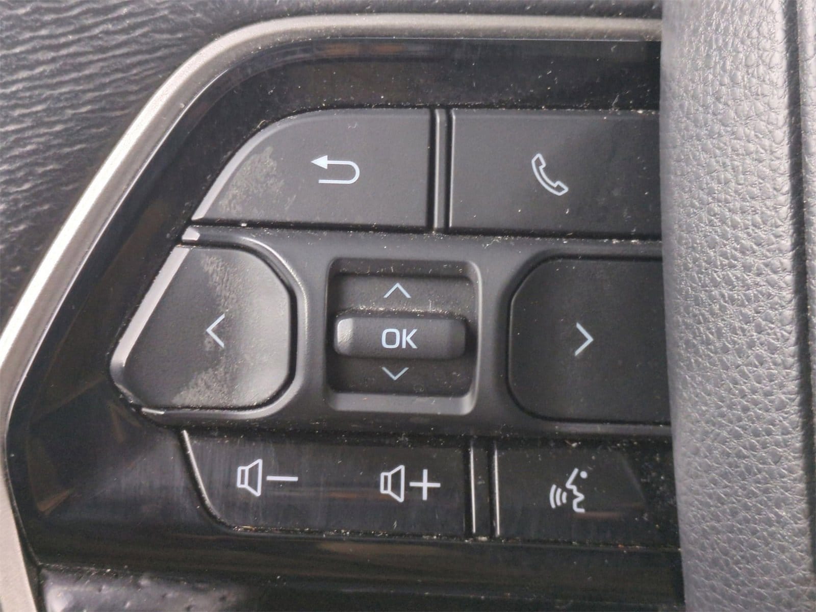 Thumbnail: 2023 Toyota Tundra - 23