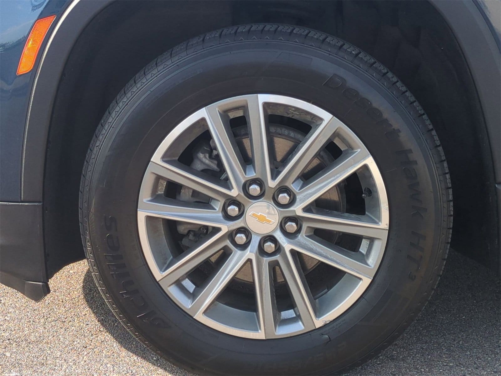 Thumbnail: 2023 Chevrolet Traverse - 14