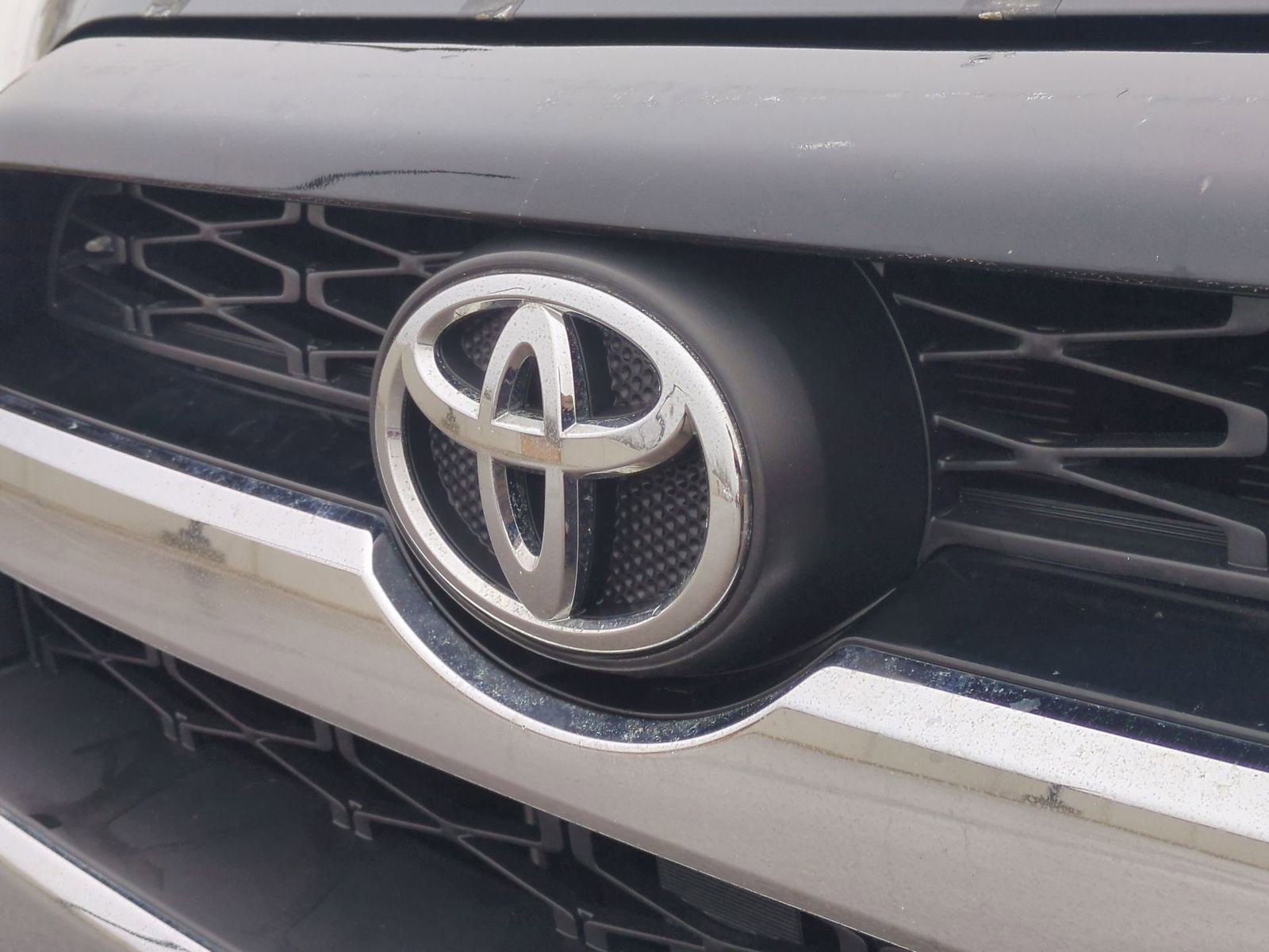 Thumbnail: 2015 Toyota 4Runner - 12