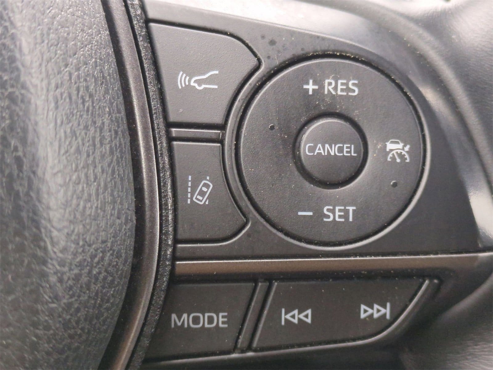 Thumbnail: 2023 Toyota Camry - 26