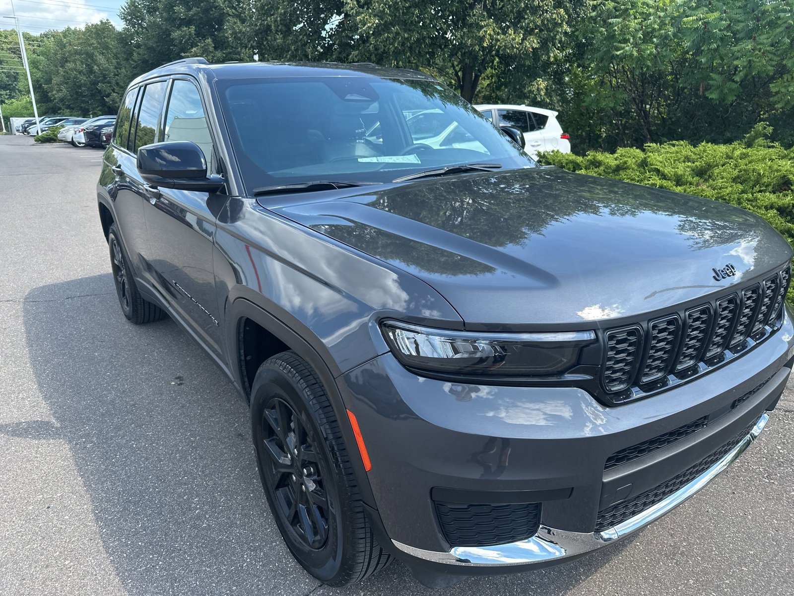Thumbnail: 2024 Jeep Grand Cherokee - 2
