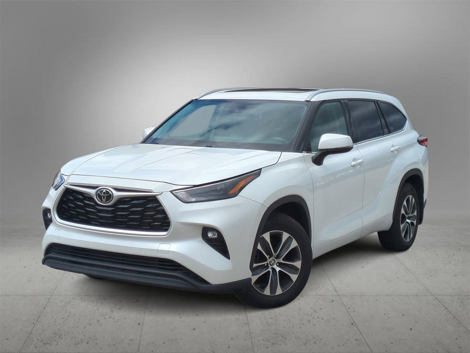 Thumbnail: 2022 Toyota Highlander - 1