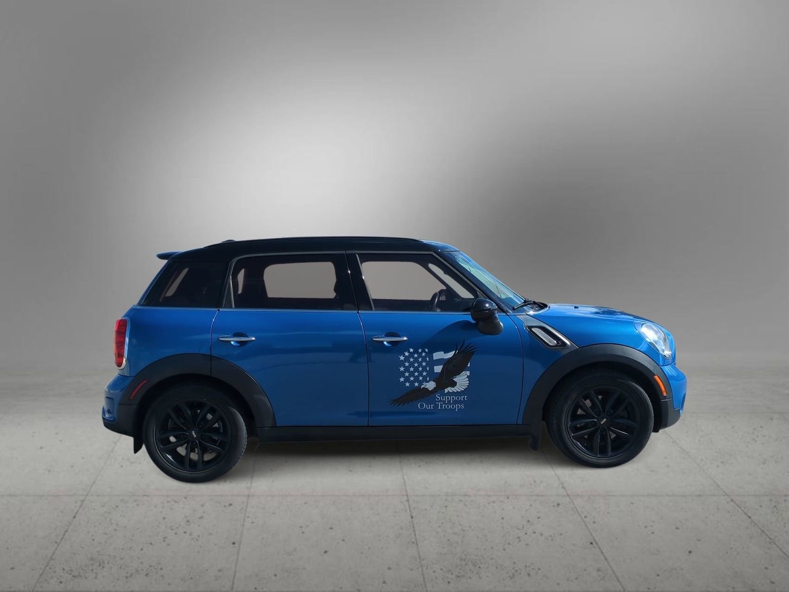 Thumbnail: 2014 MINI Cooper Countryman - 9