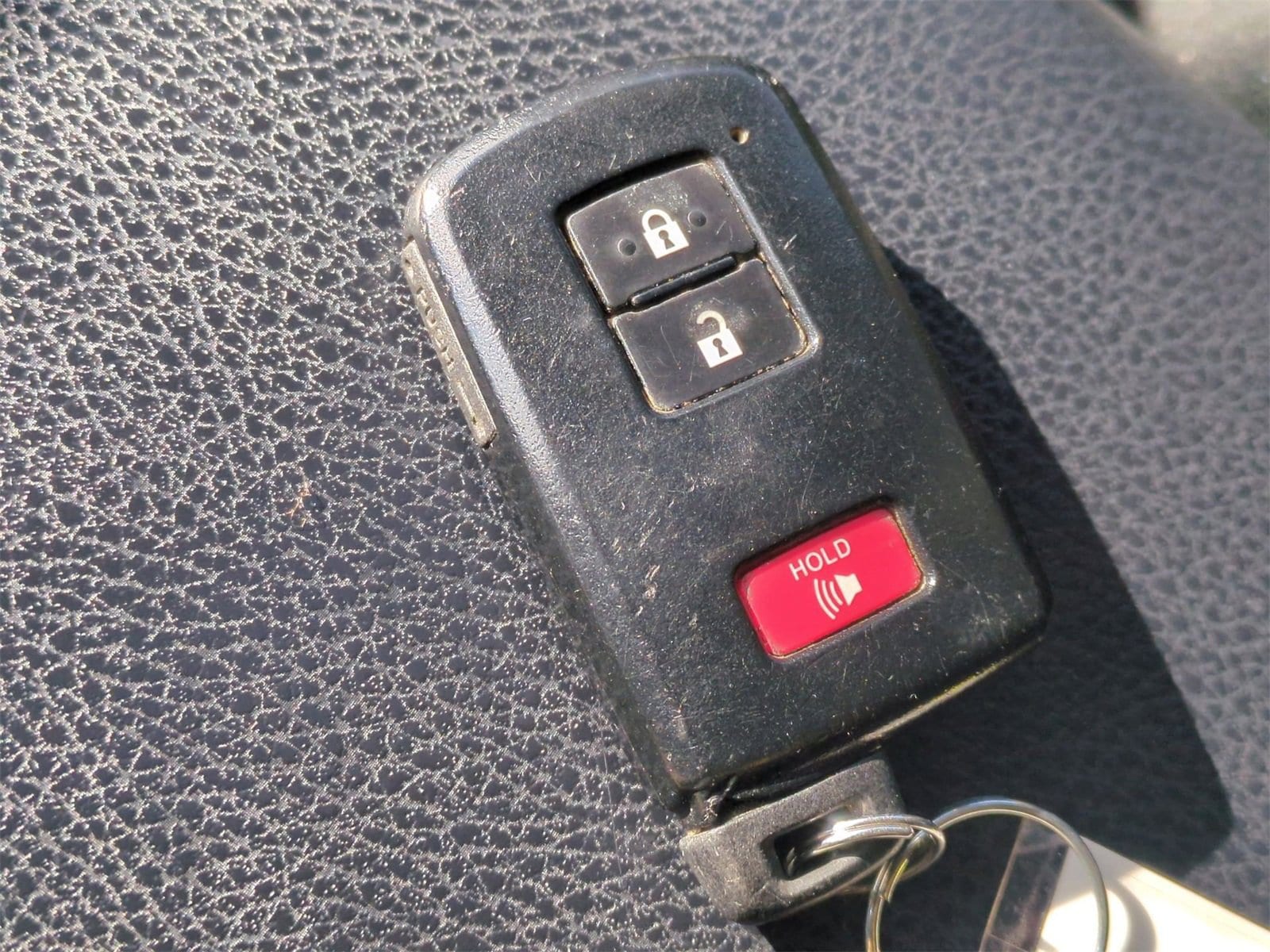 Thumbnail: 2018 Toyota RAV4 - 35