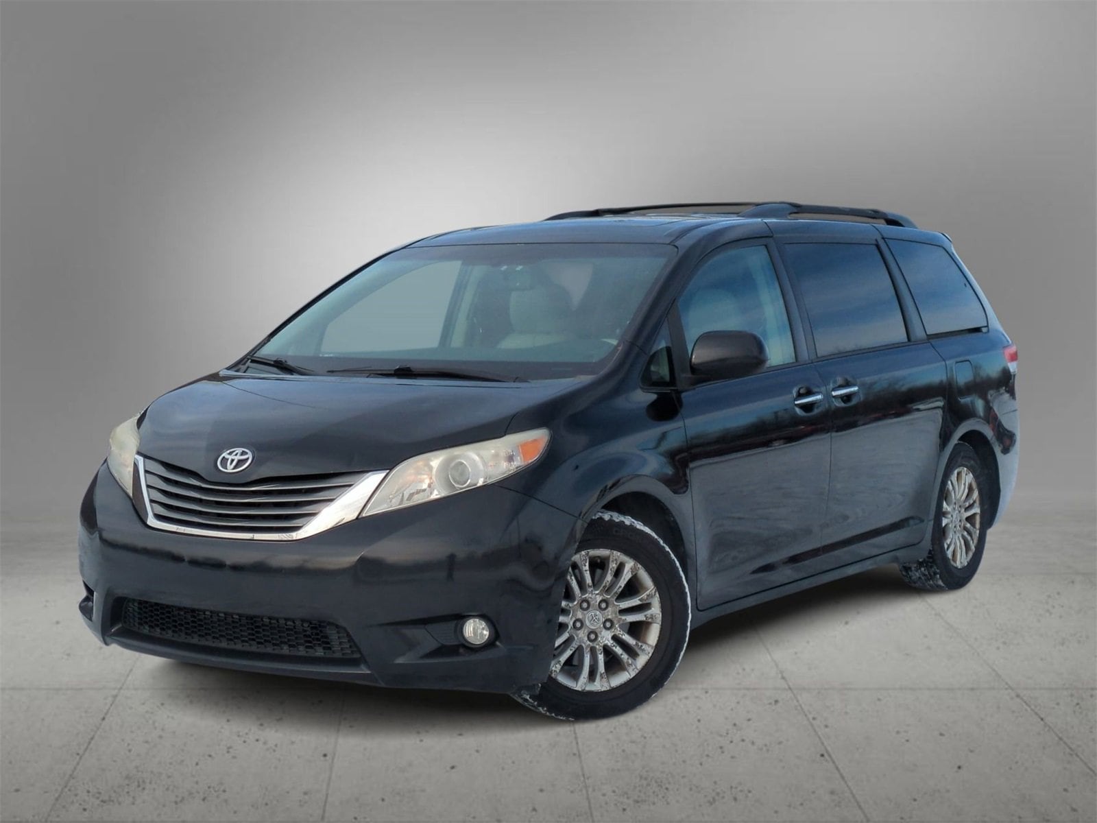 2013 Toyota Sienna  -
                  Farmington Hills, MI