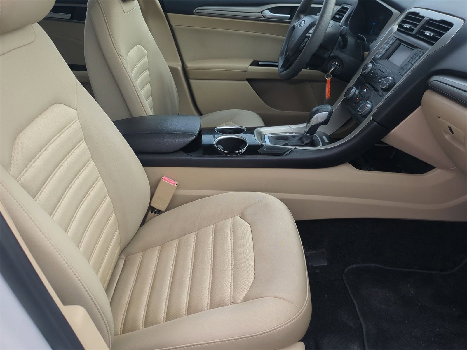 Thumbnail: 2013 Ford Fusion - 23