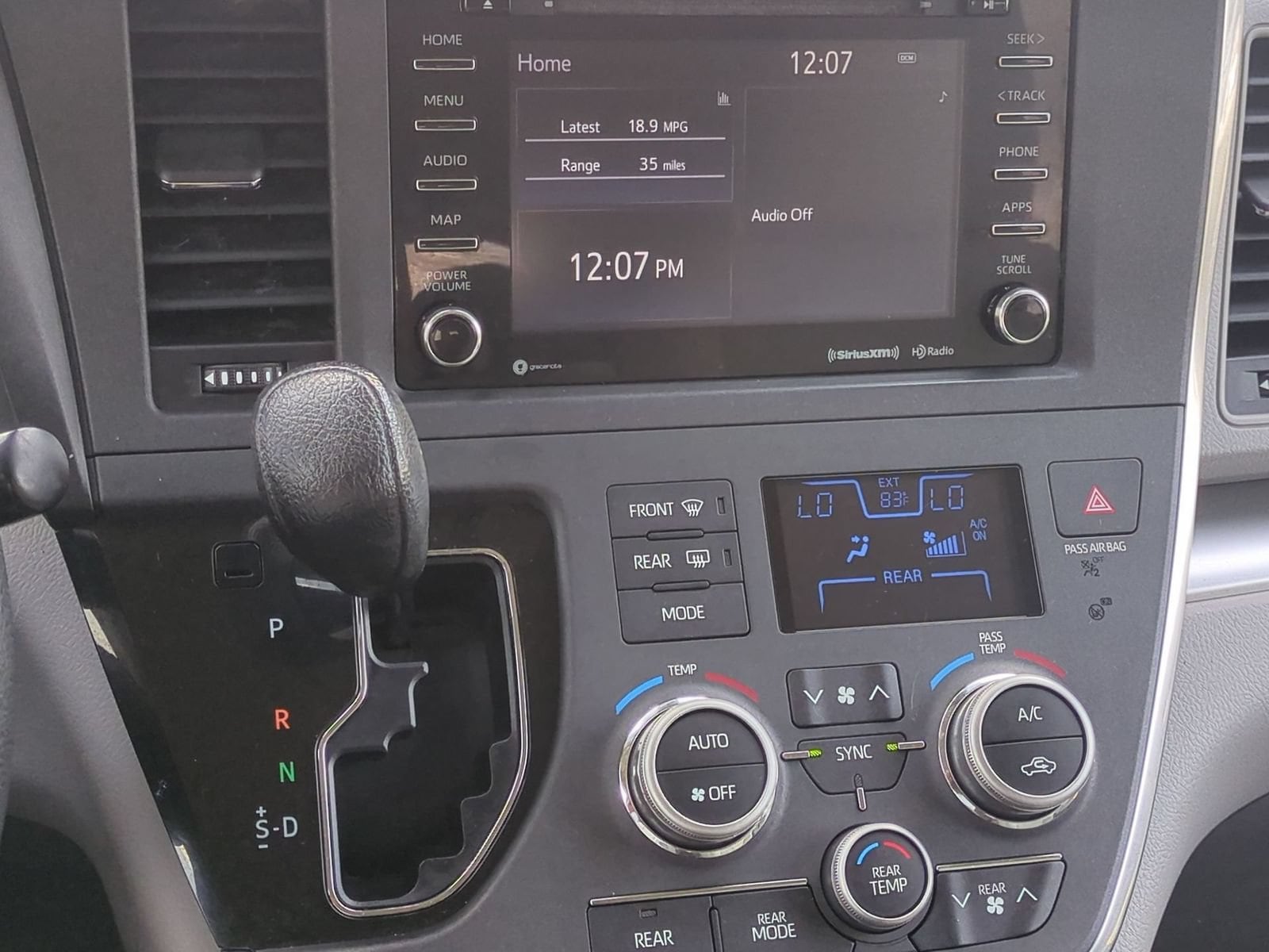 Thumbnail: 2019 Toyota Sienna - 27