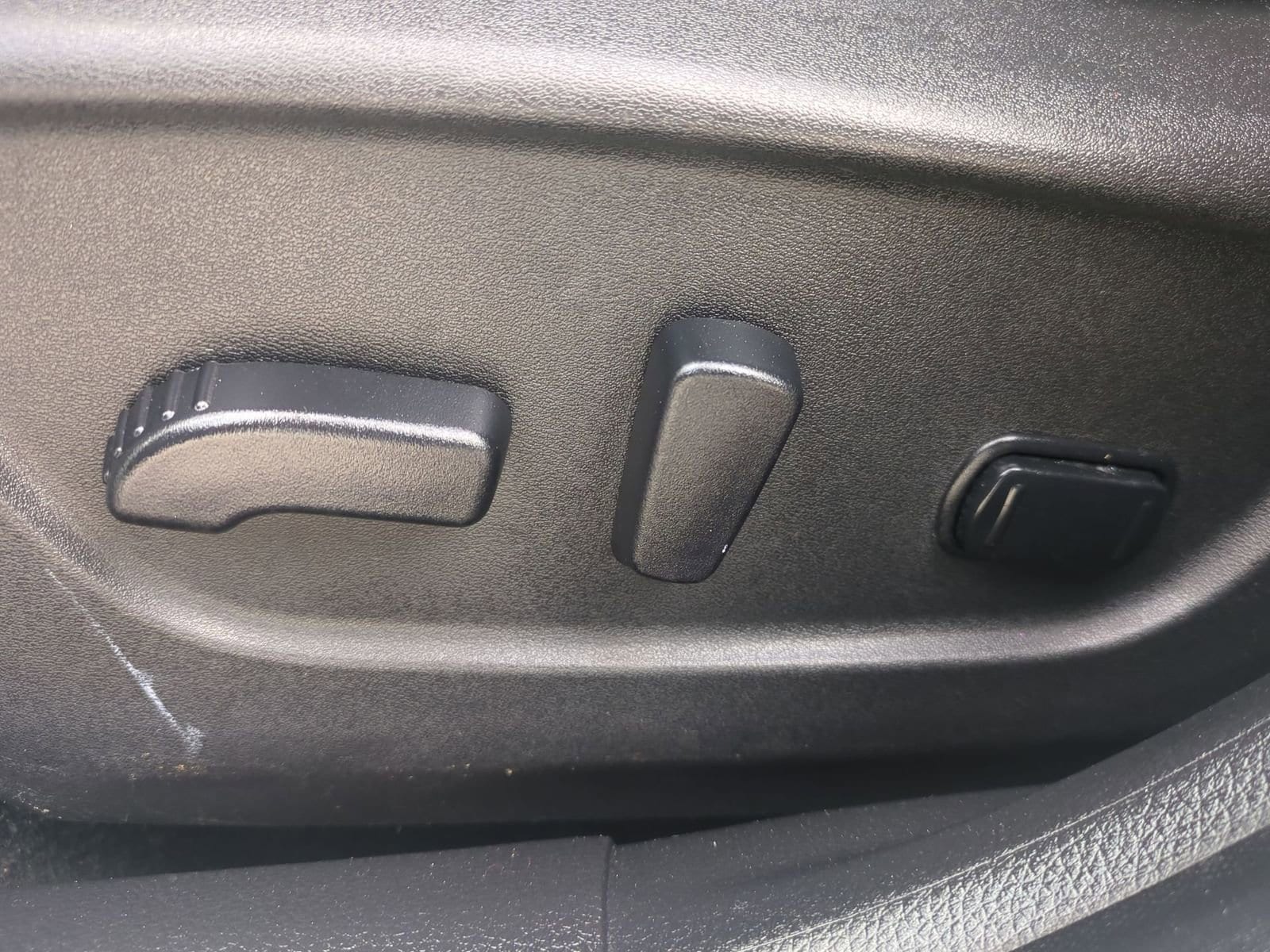 Thumbnail: 2018 Nissan Rogue - 17