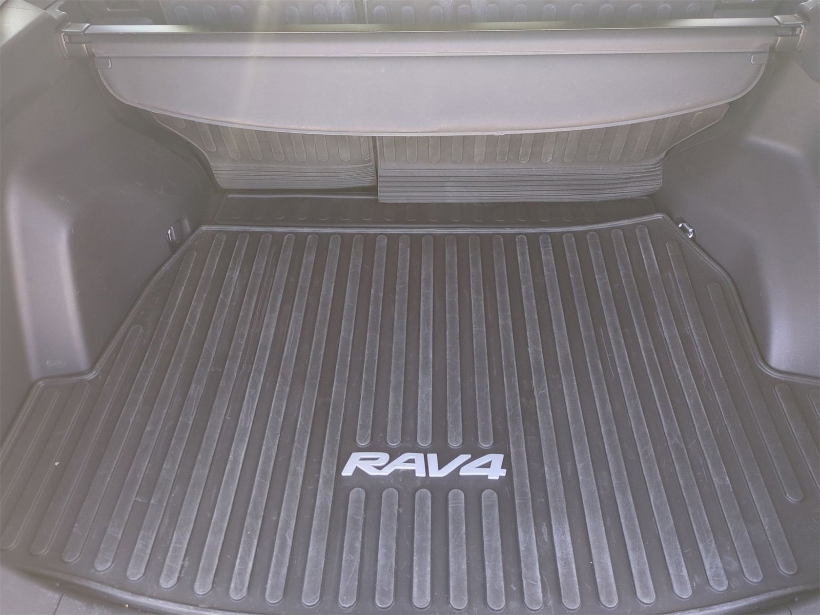 Thumbnail: 2023 Toyota RAV4 - 34