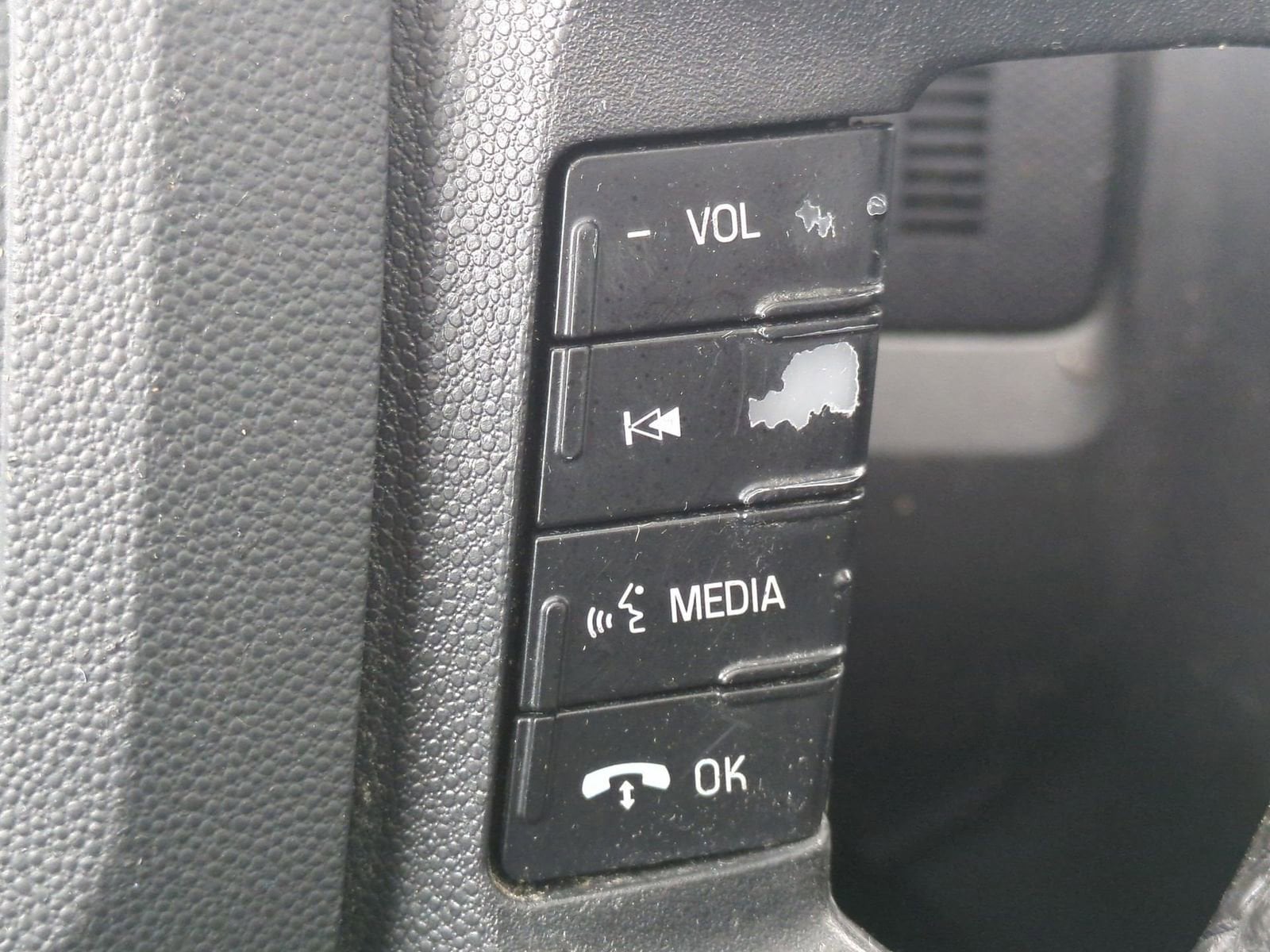 Thumbnail: 2012 Ford Escape - 25
