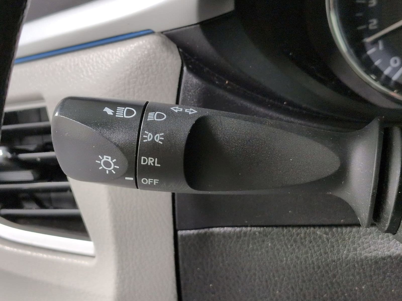 Thumbnail: 2016 Toyota Corolla - 27
