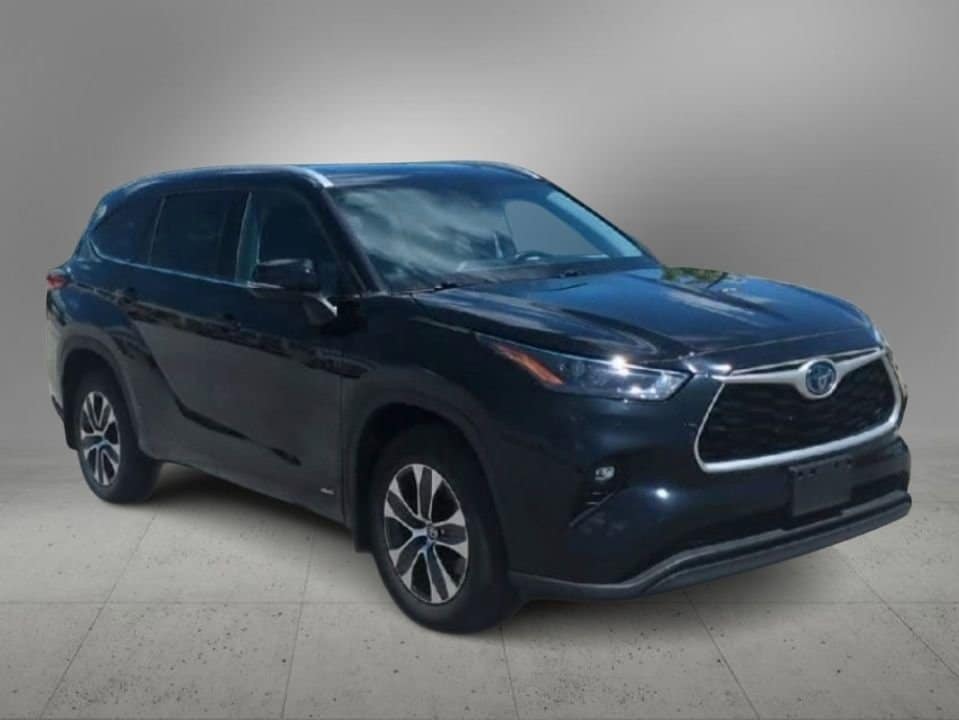Thumbnail: 2022 Toyota Highlander - 2