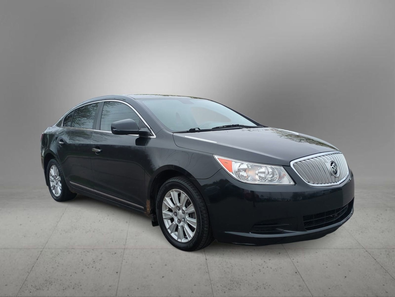 Thumbnail: 2010 Buick LaCrosse - 2