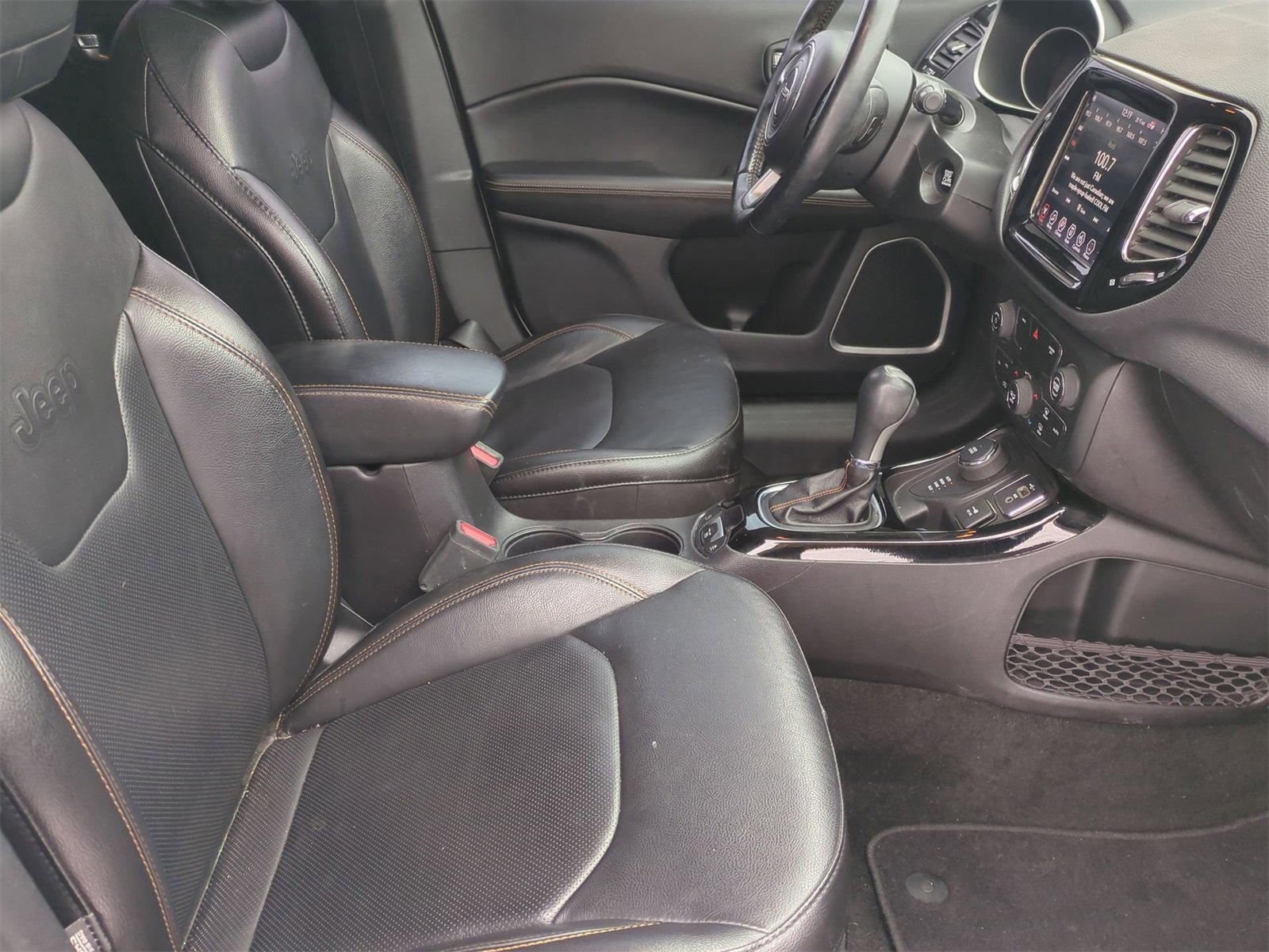 Thumbnail: 2020 Jeep Compass - 21