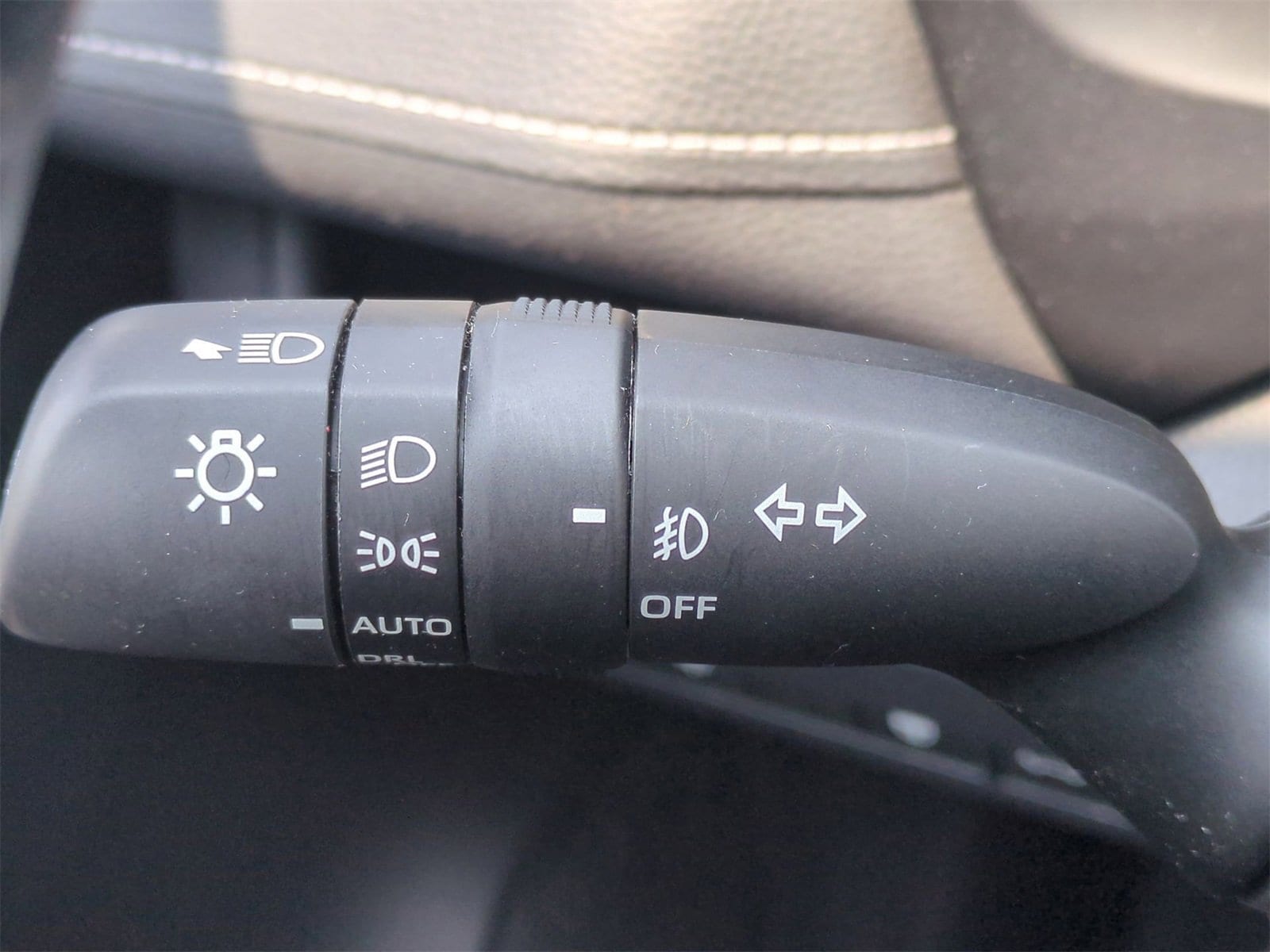 Thumbnail: 2021 Toyota RAV4 - 28