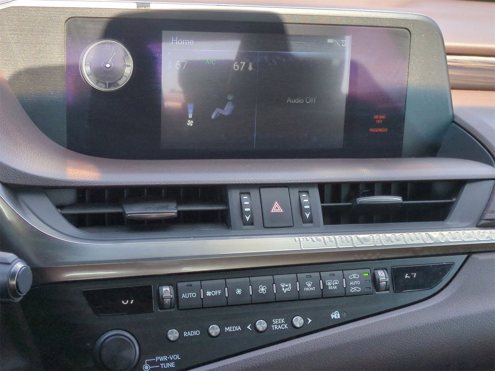 Thumbnail: 2019 Lexus ES - 28