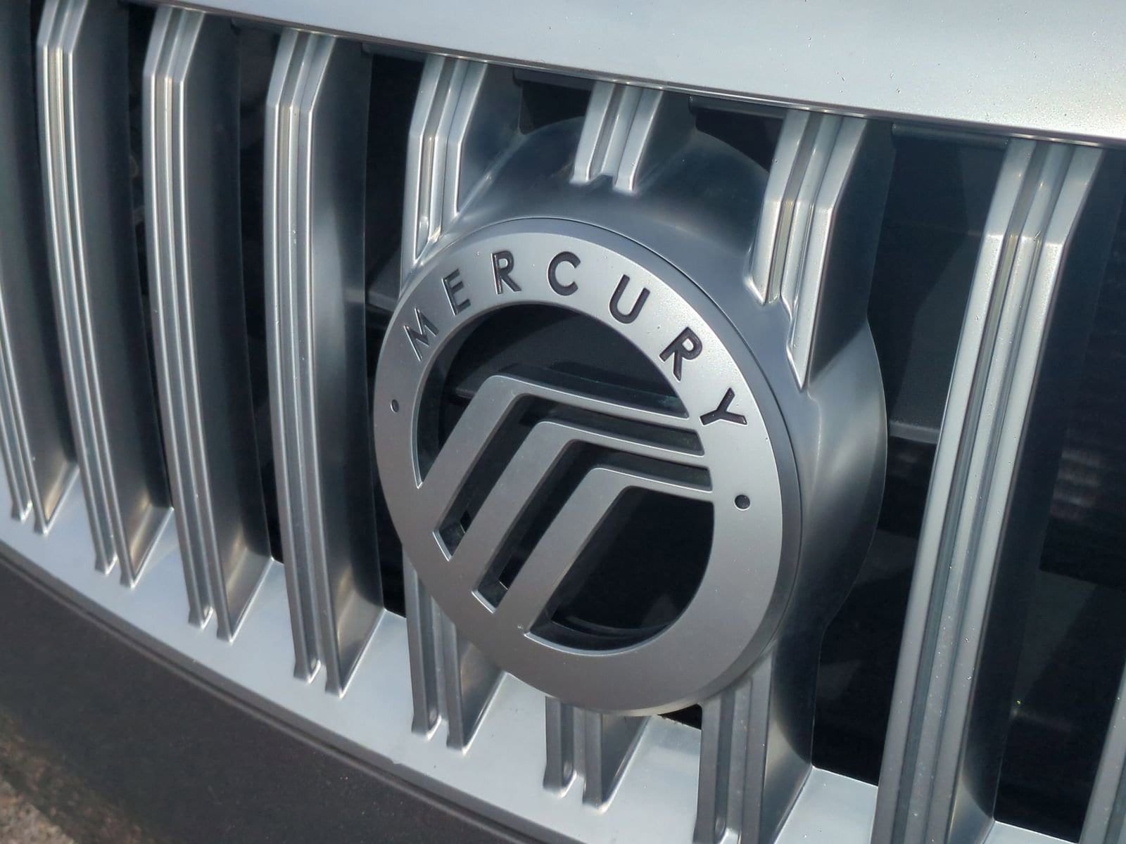 Thumbnail: 2010 Mercury Milan - 12